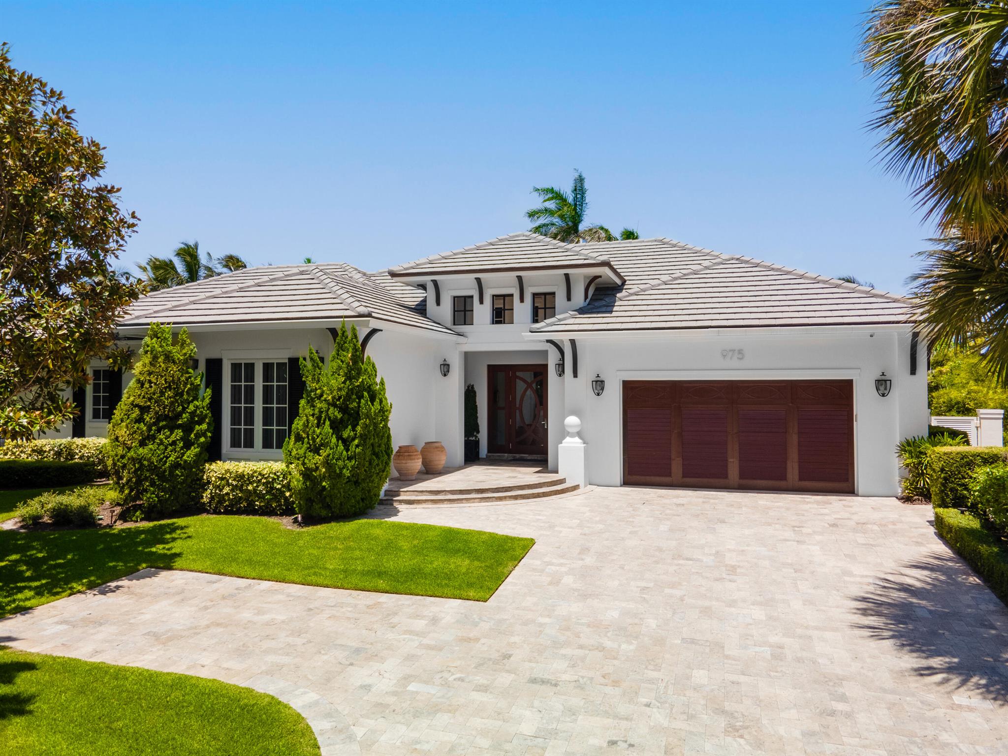 975 Banyan Drive