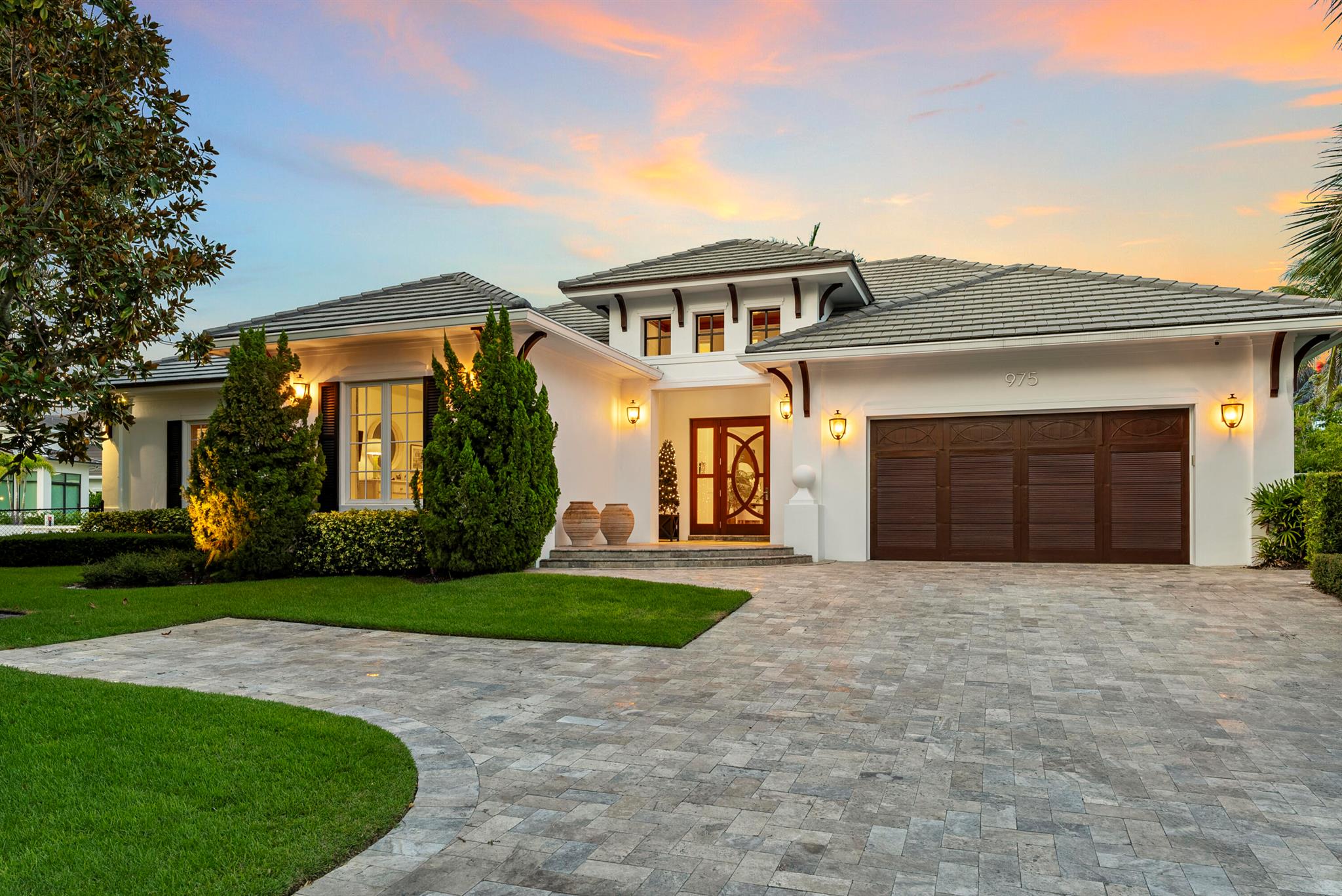 975 Banyan Drive