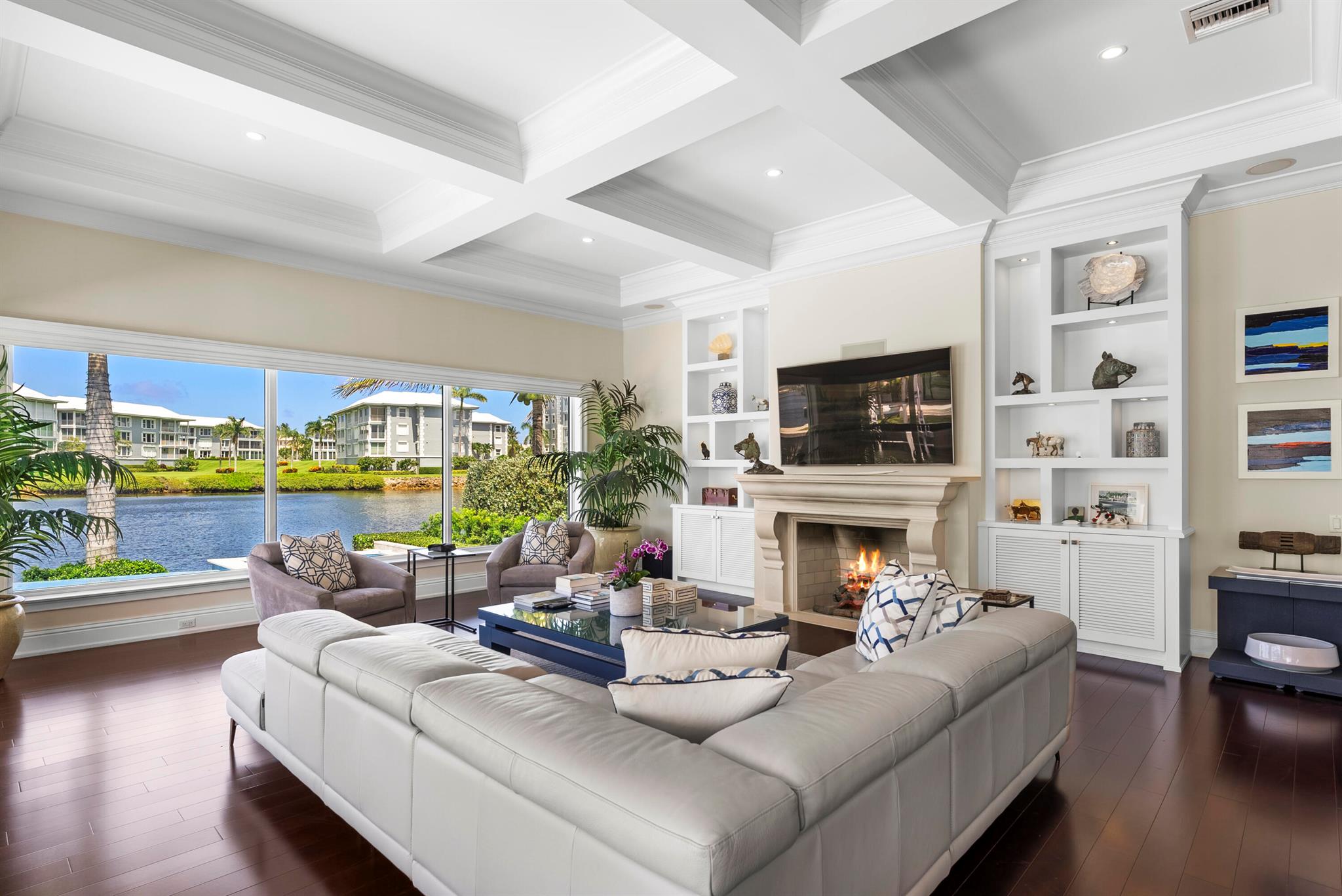 975 Banyan Drive