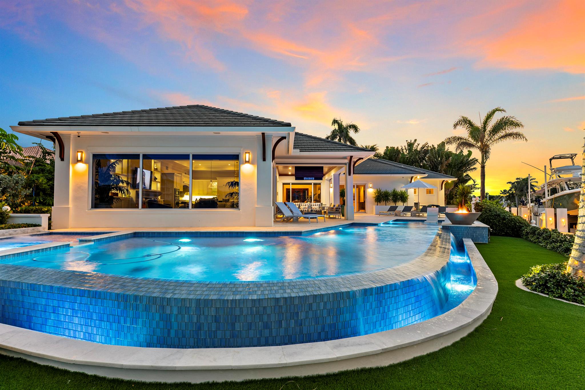 975 Banyan Drive