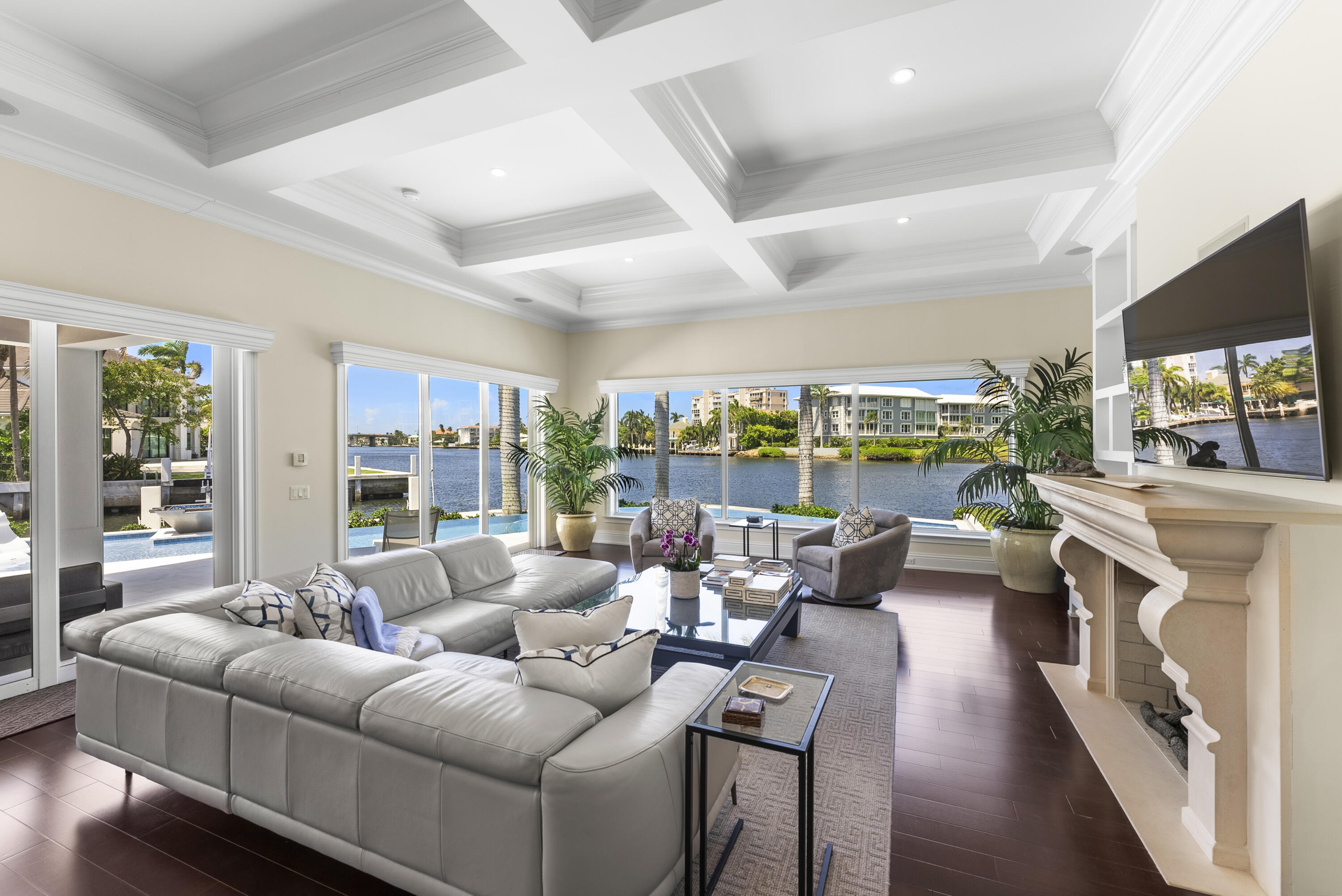 975 Banyan Drive
