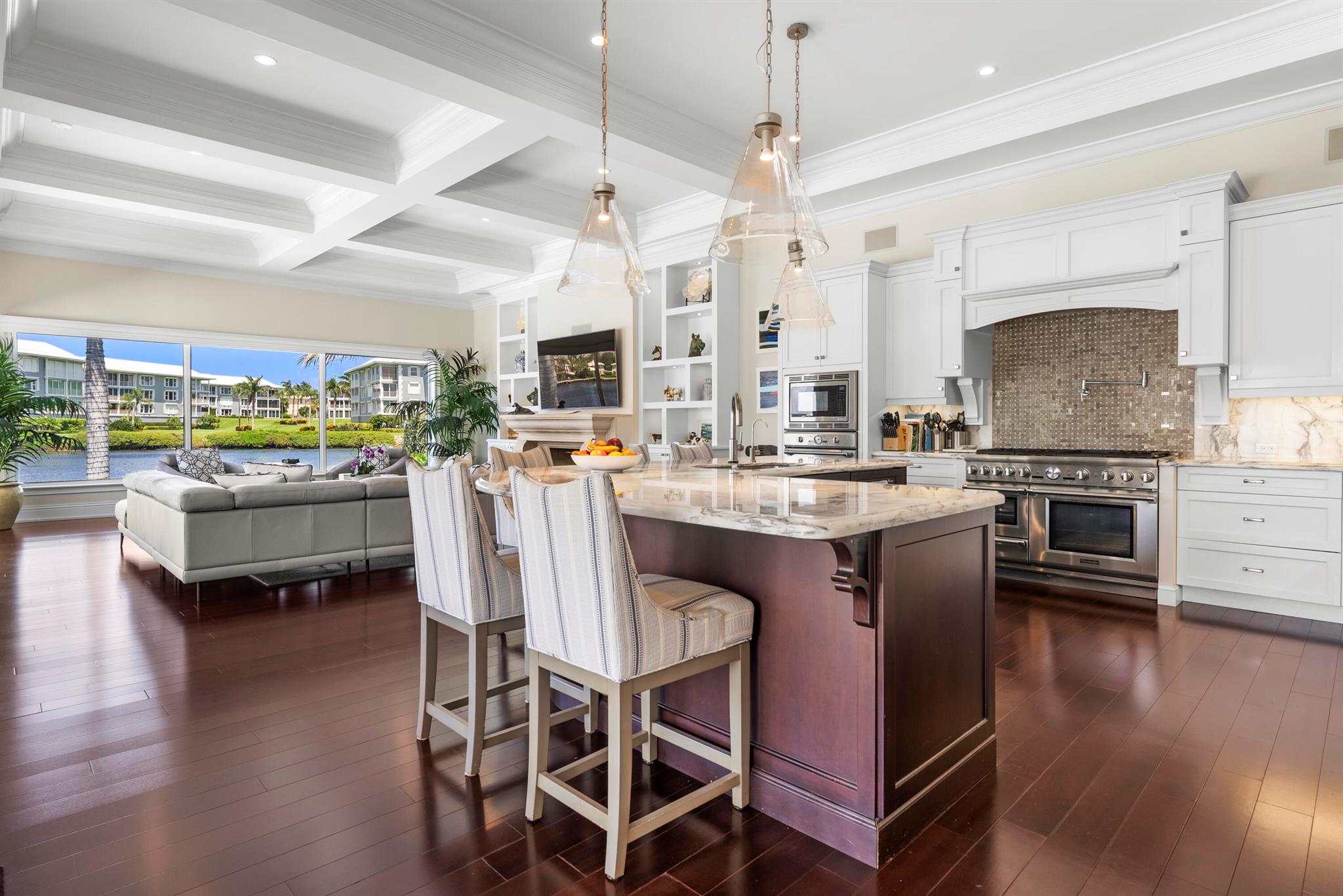 975 Banyan Drive