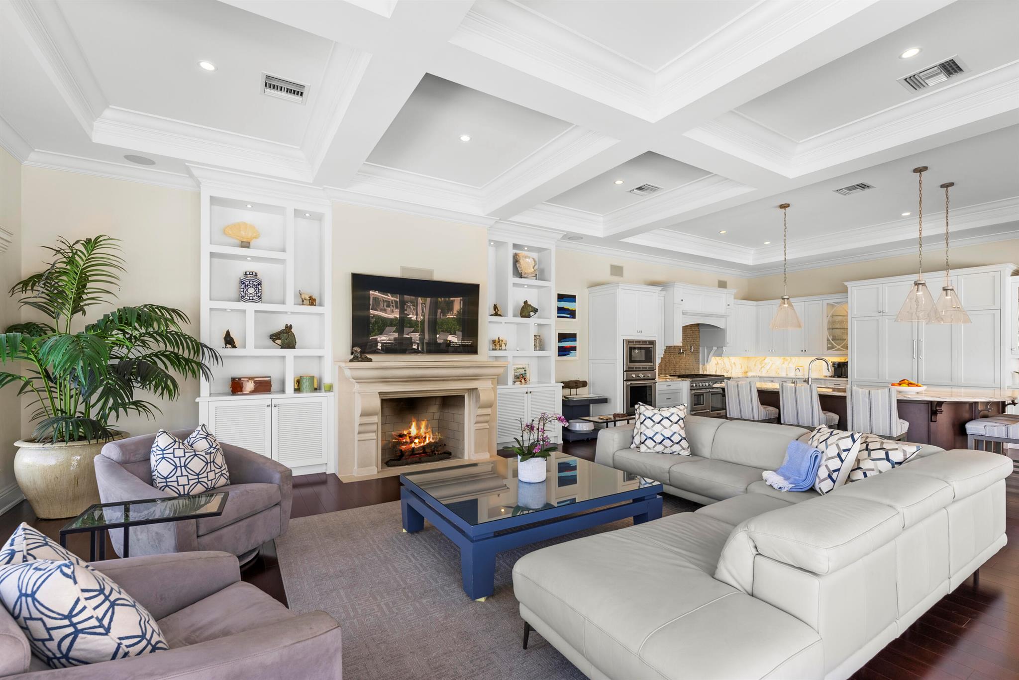 975 Banyan Drive
