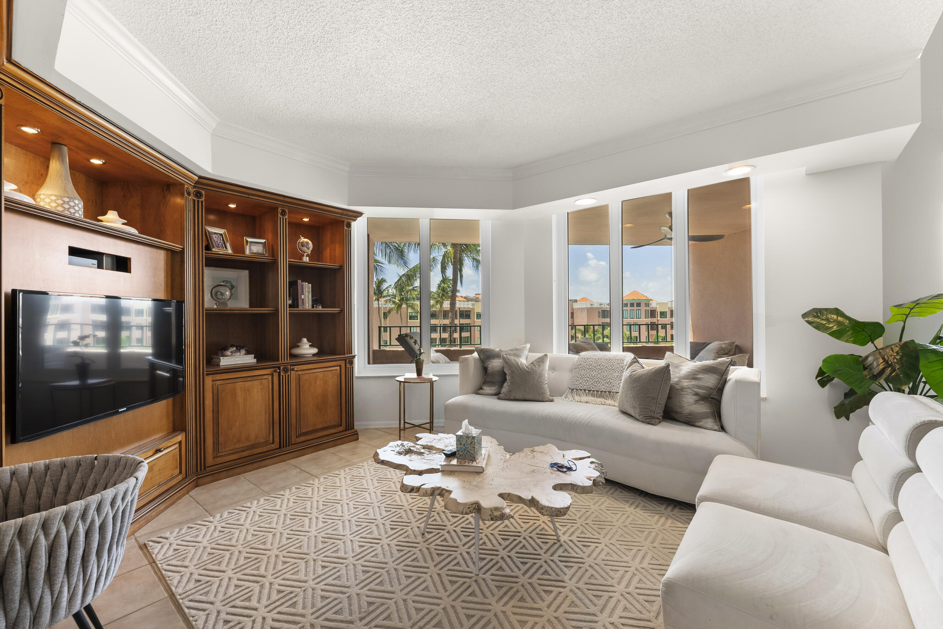 100 SE 5th Avenue 505