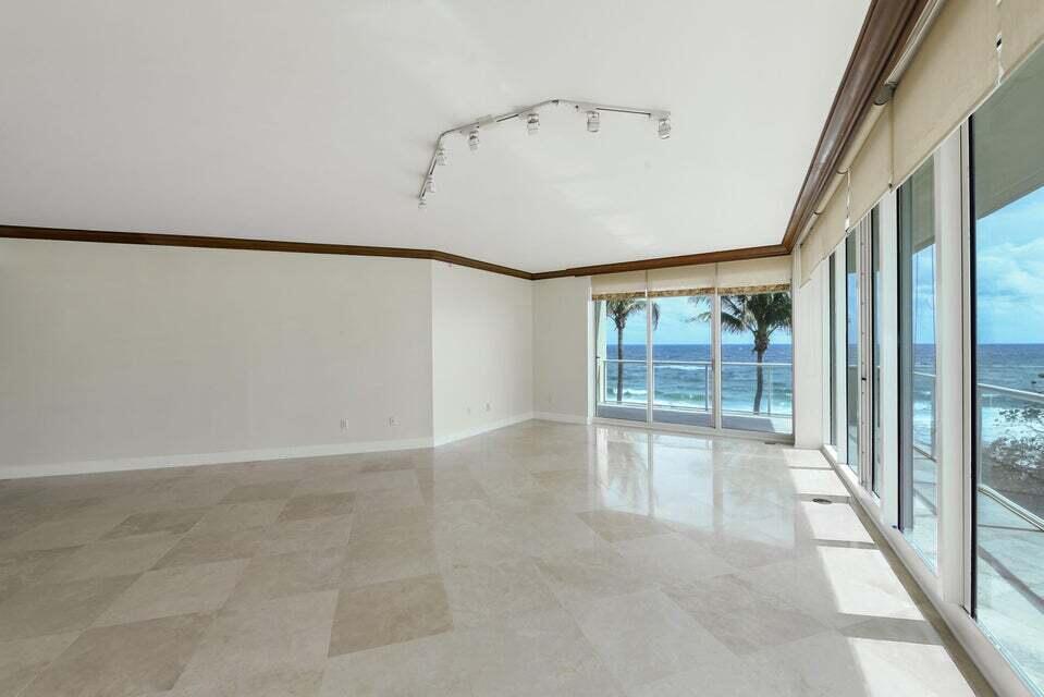 1063 Hillsboro Mile 301