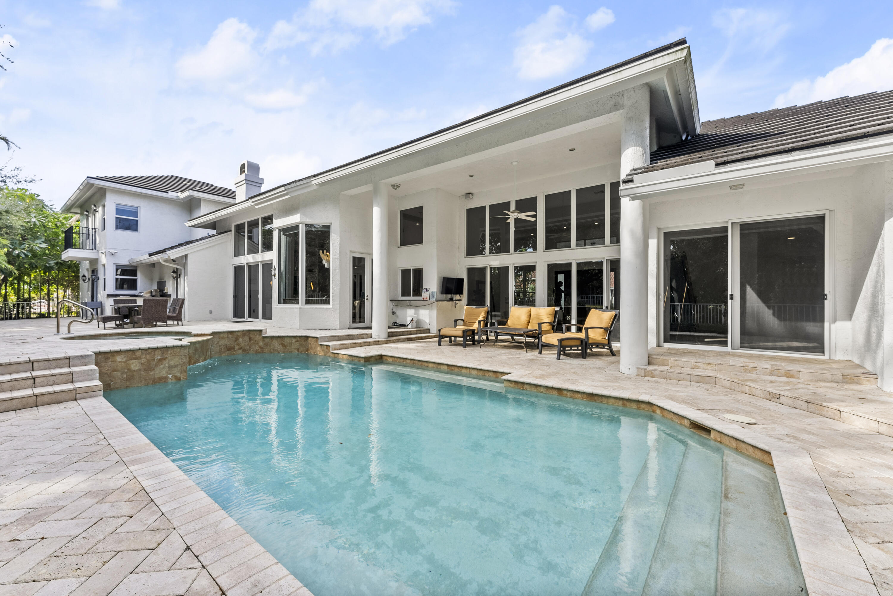 760 NE 77th Street