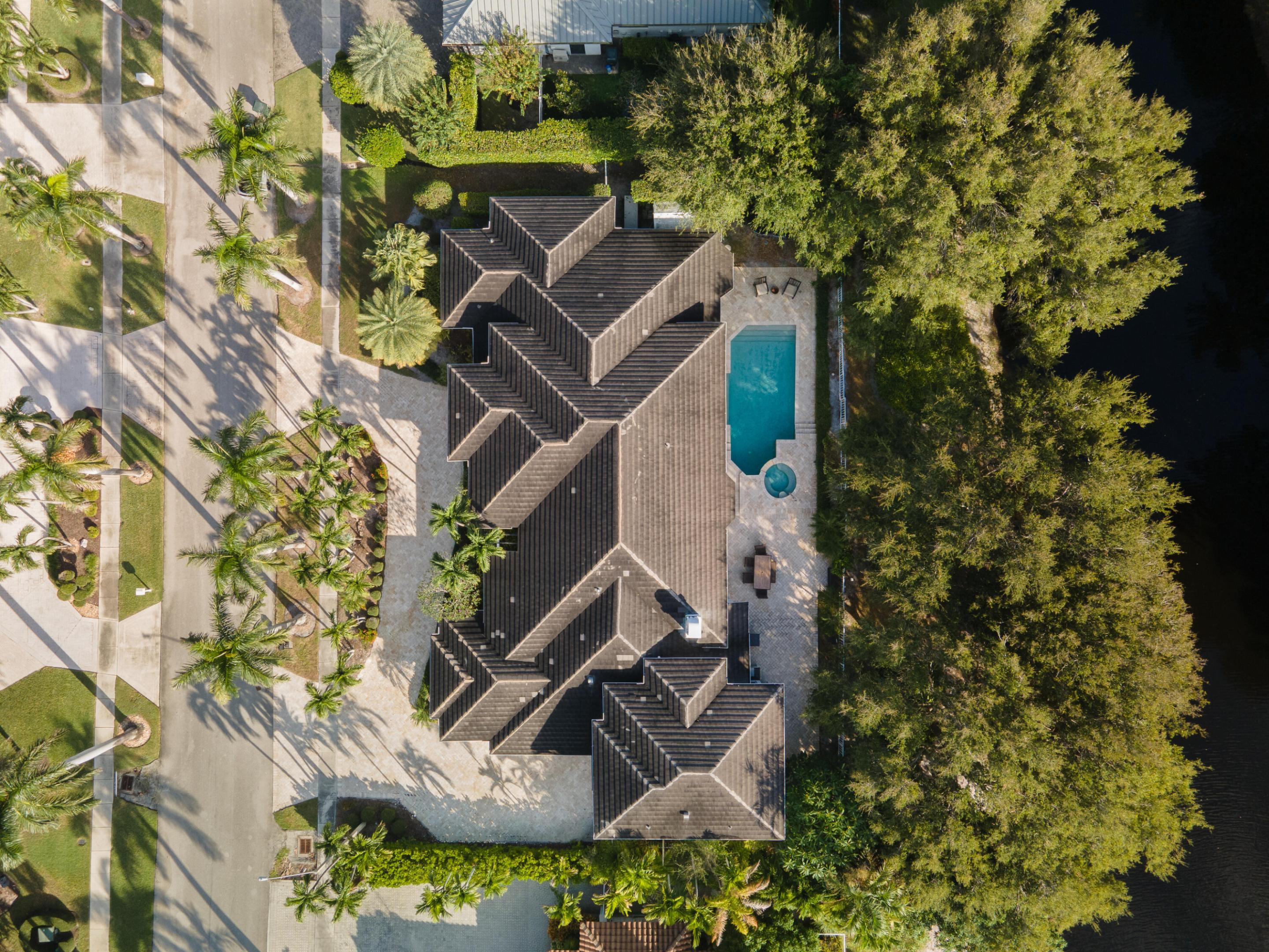 760 NE 77th Street