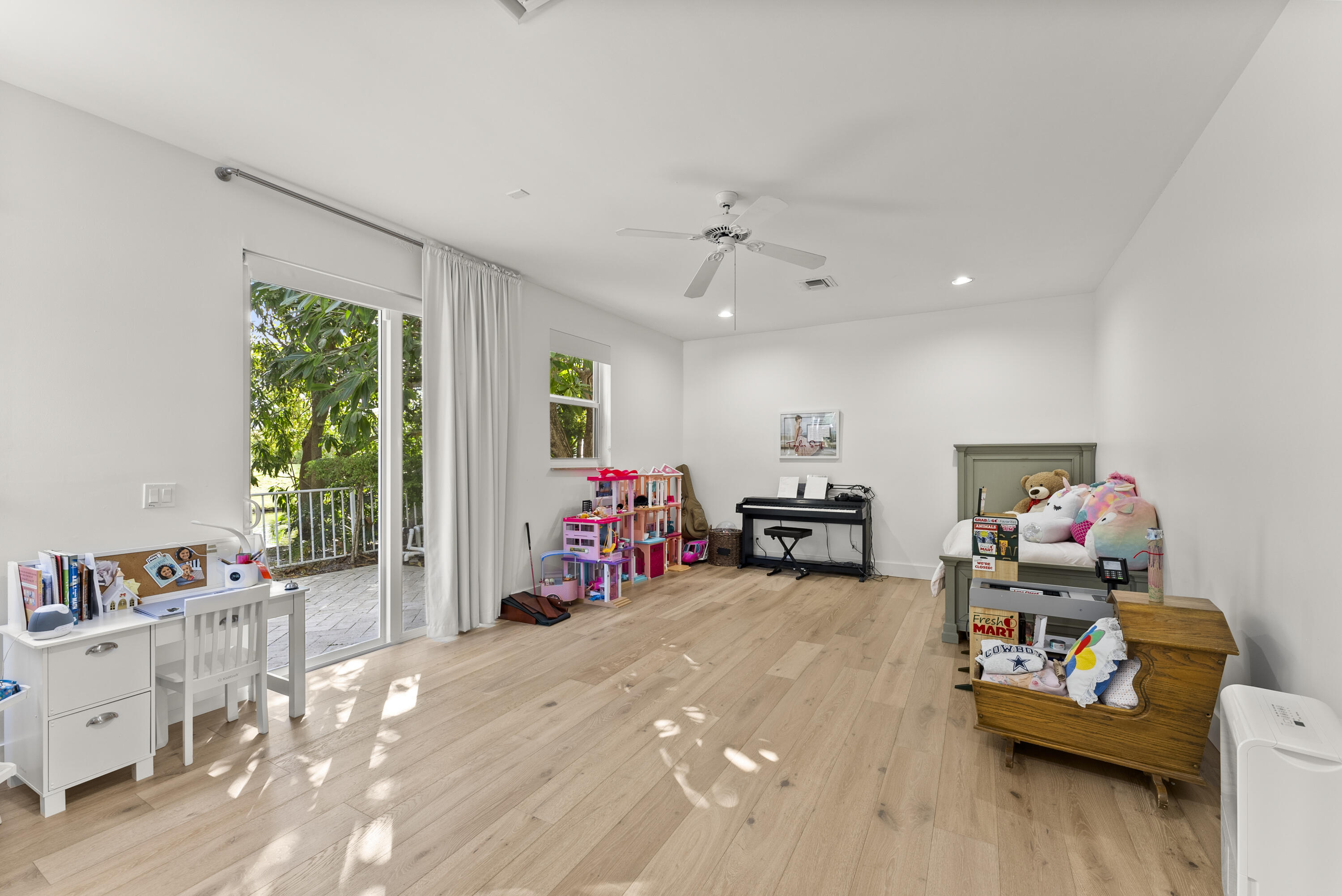 760 NE 77th Street