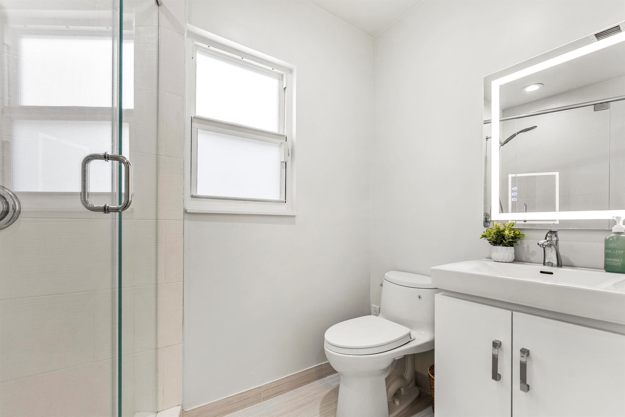 915 Parkside Circle N