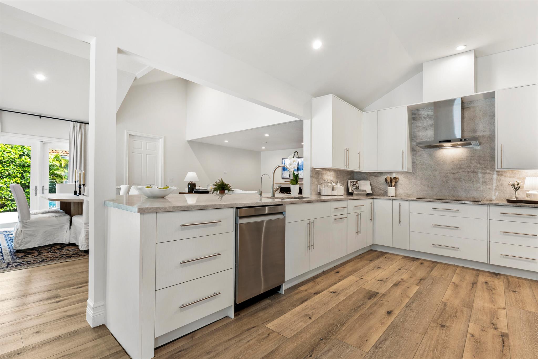 915 Parkside Circle N