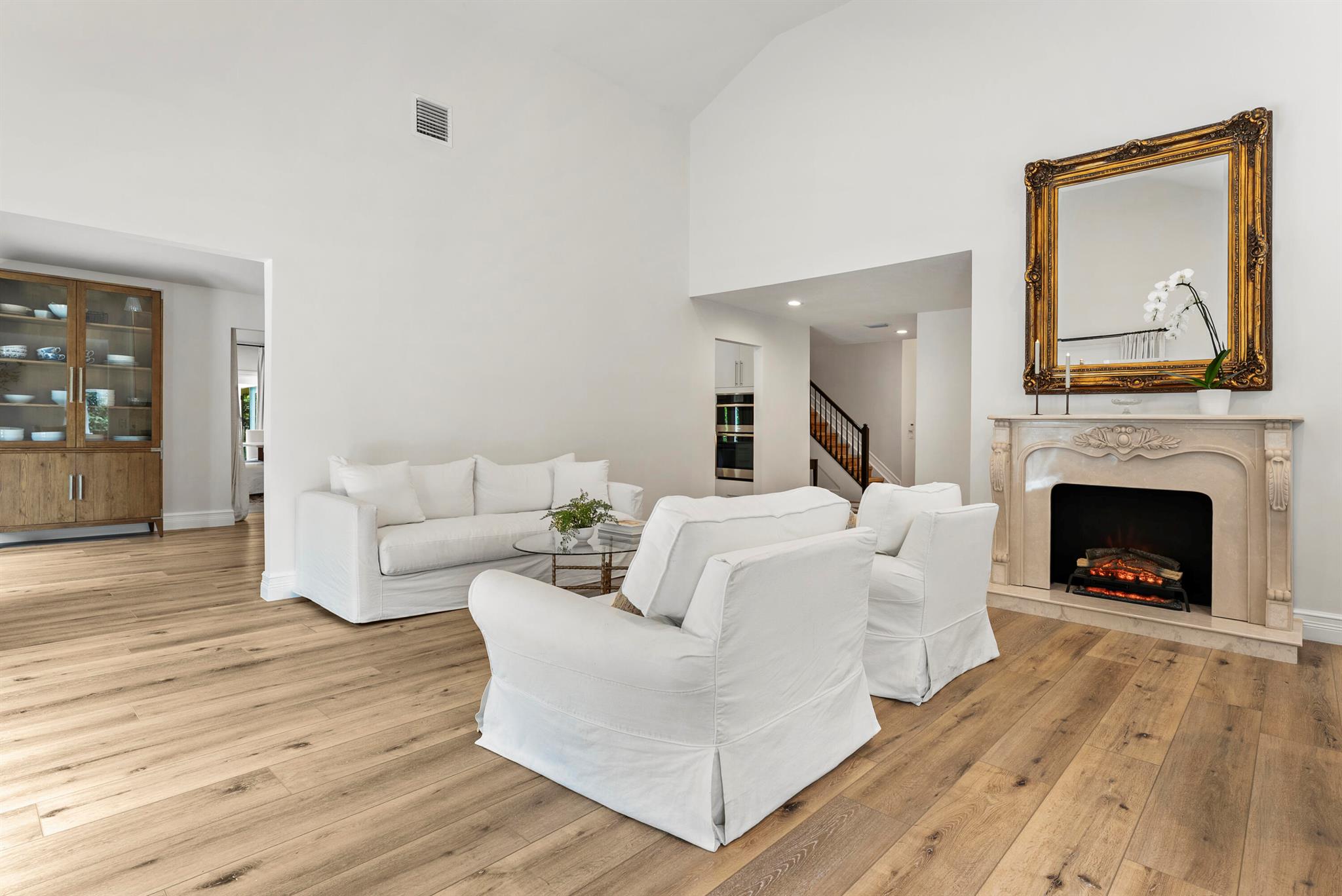 915 Parkside Circle N