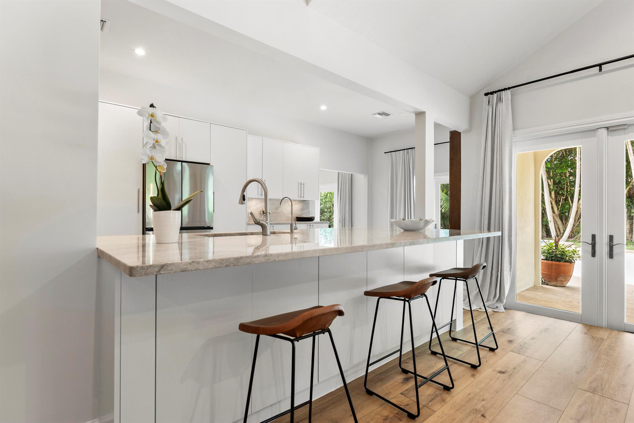 915 Parkside Circle N