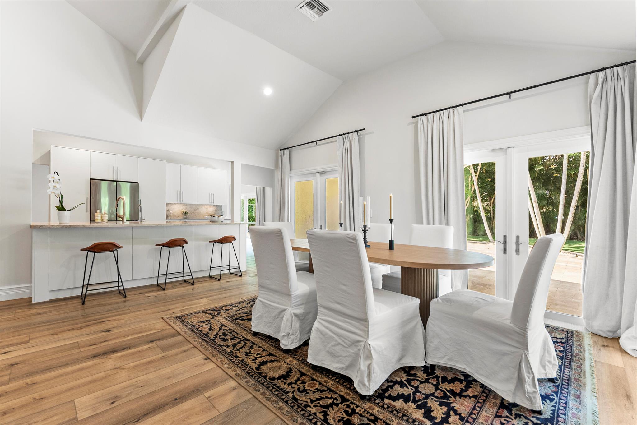 915 Parkside Circle N