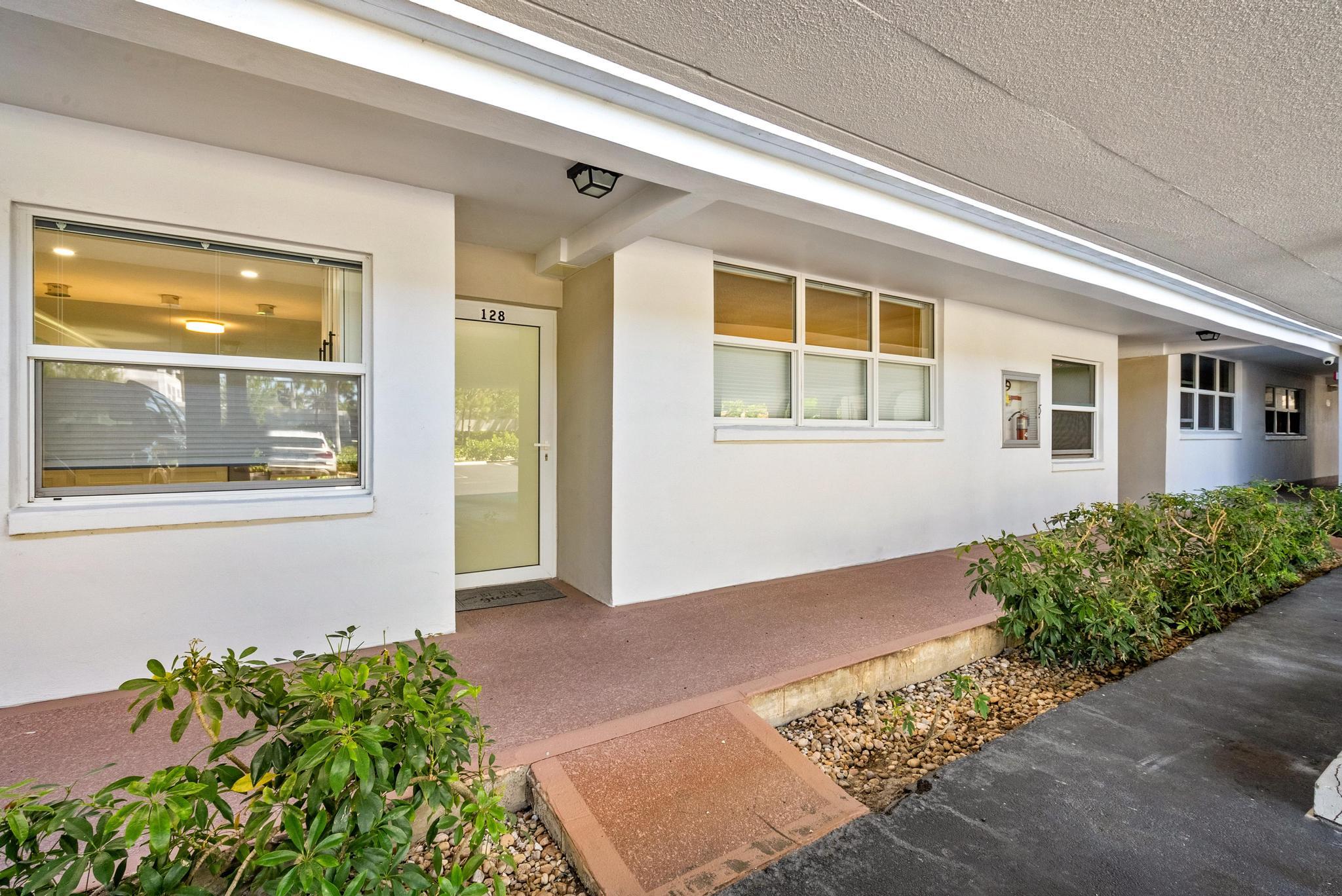 2525 Florida Boulevard 128