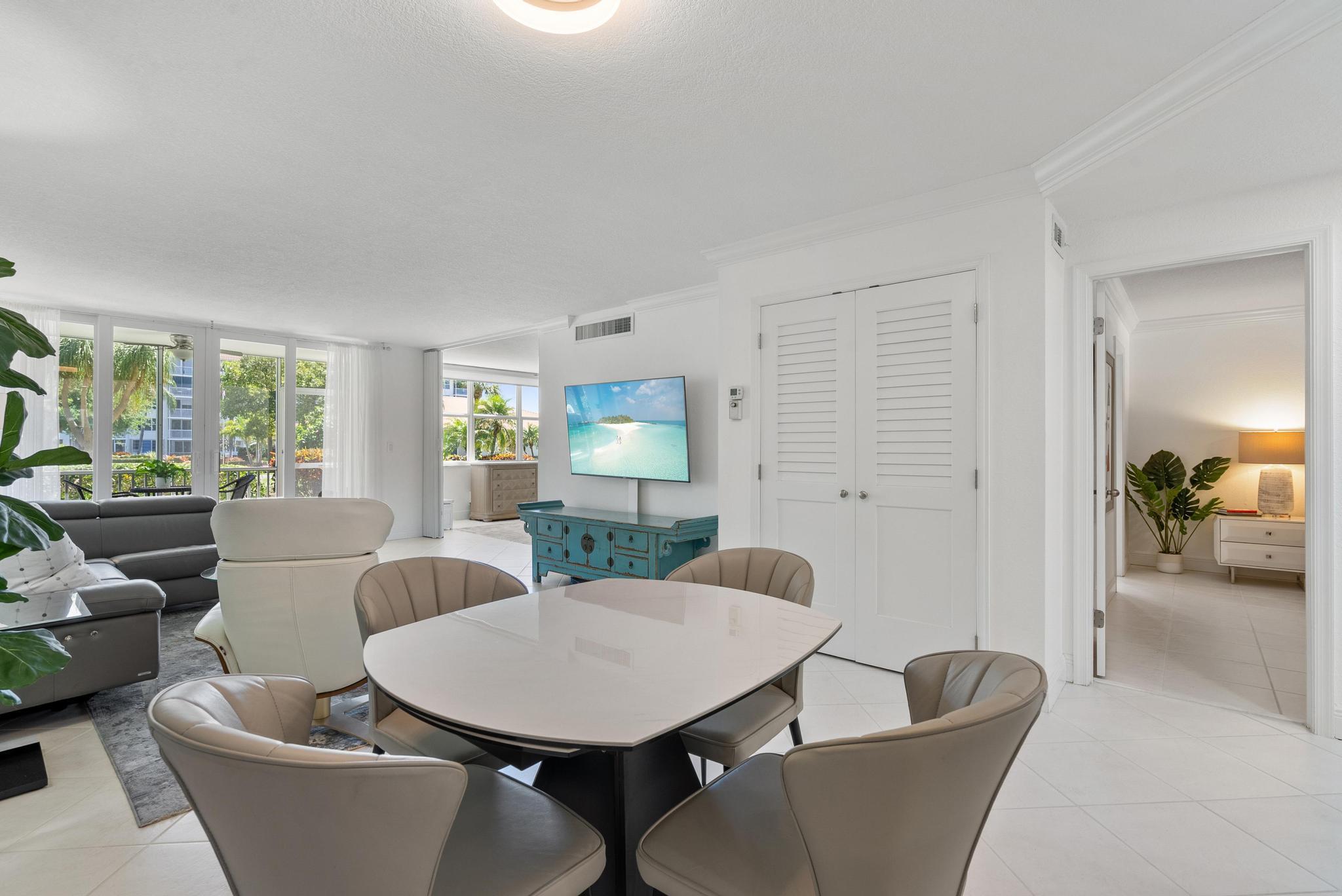 2525 Florida Boulevard 128