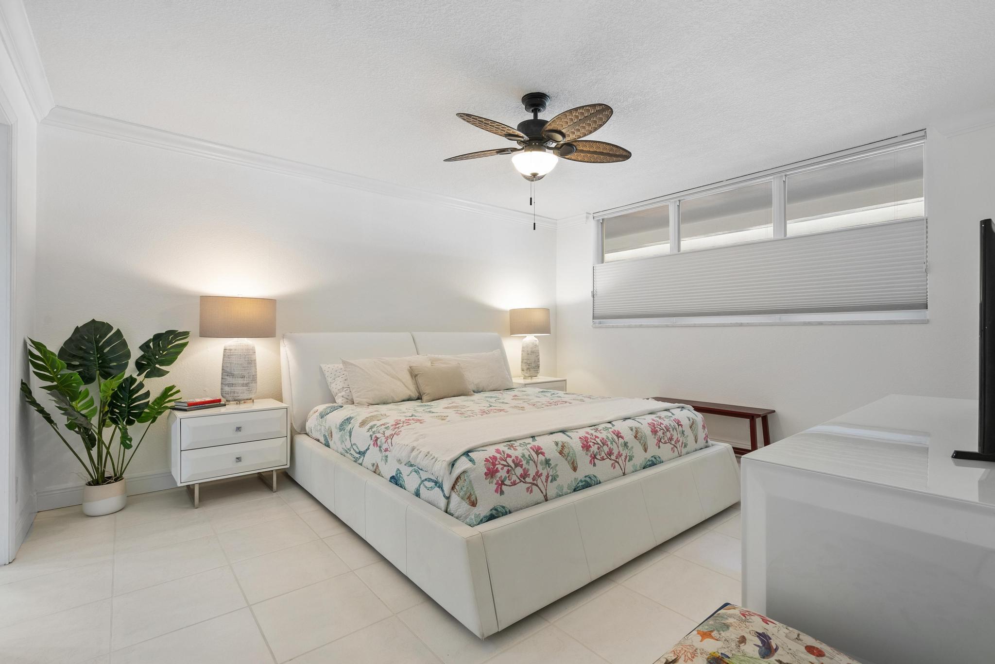 2525 Florida Boulevard 128