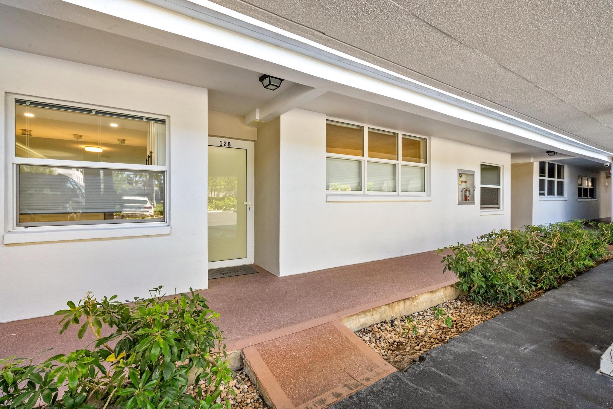 2525 Florida Boulevard 128