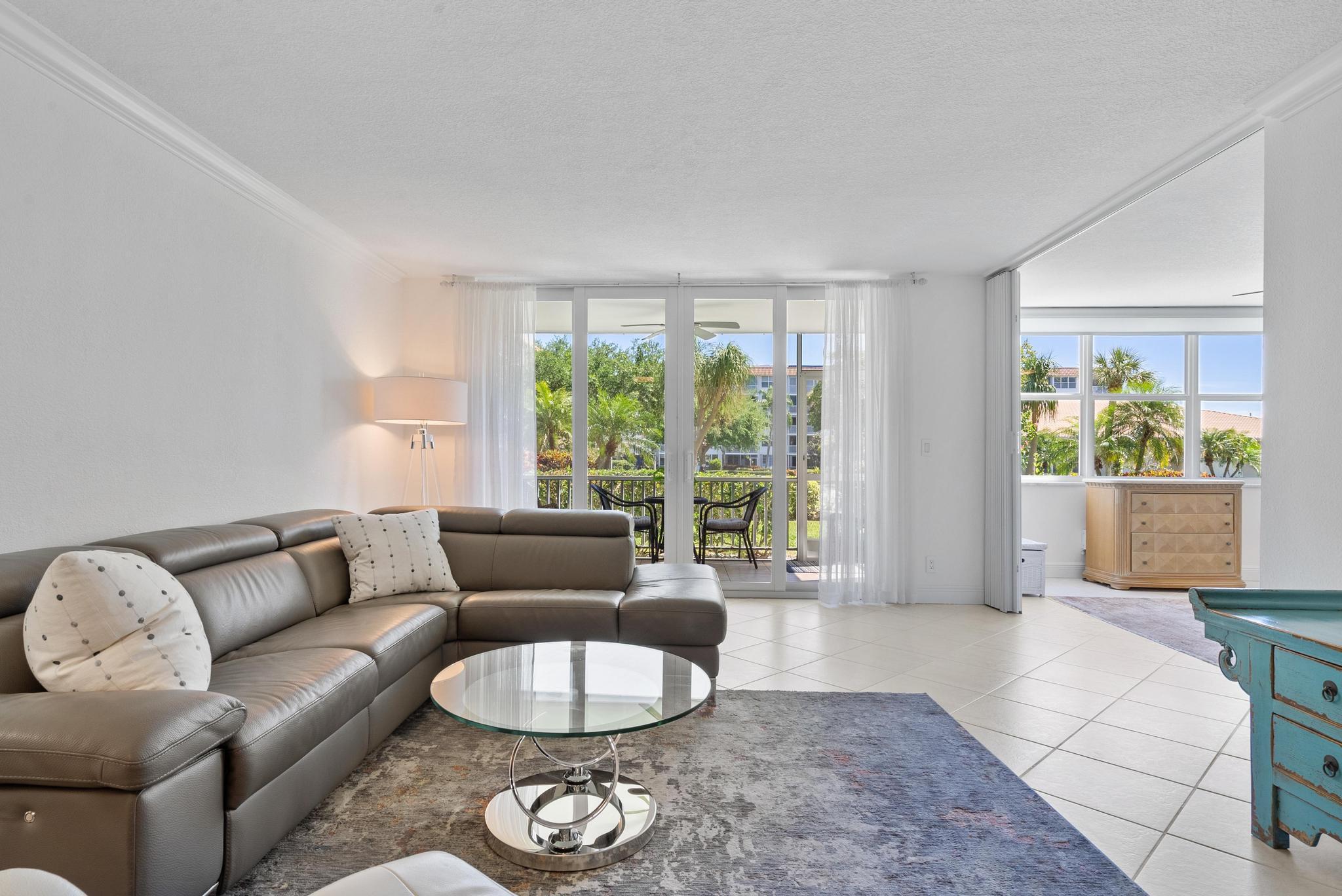 2525 Florida Boulevard 128