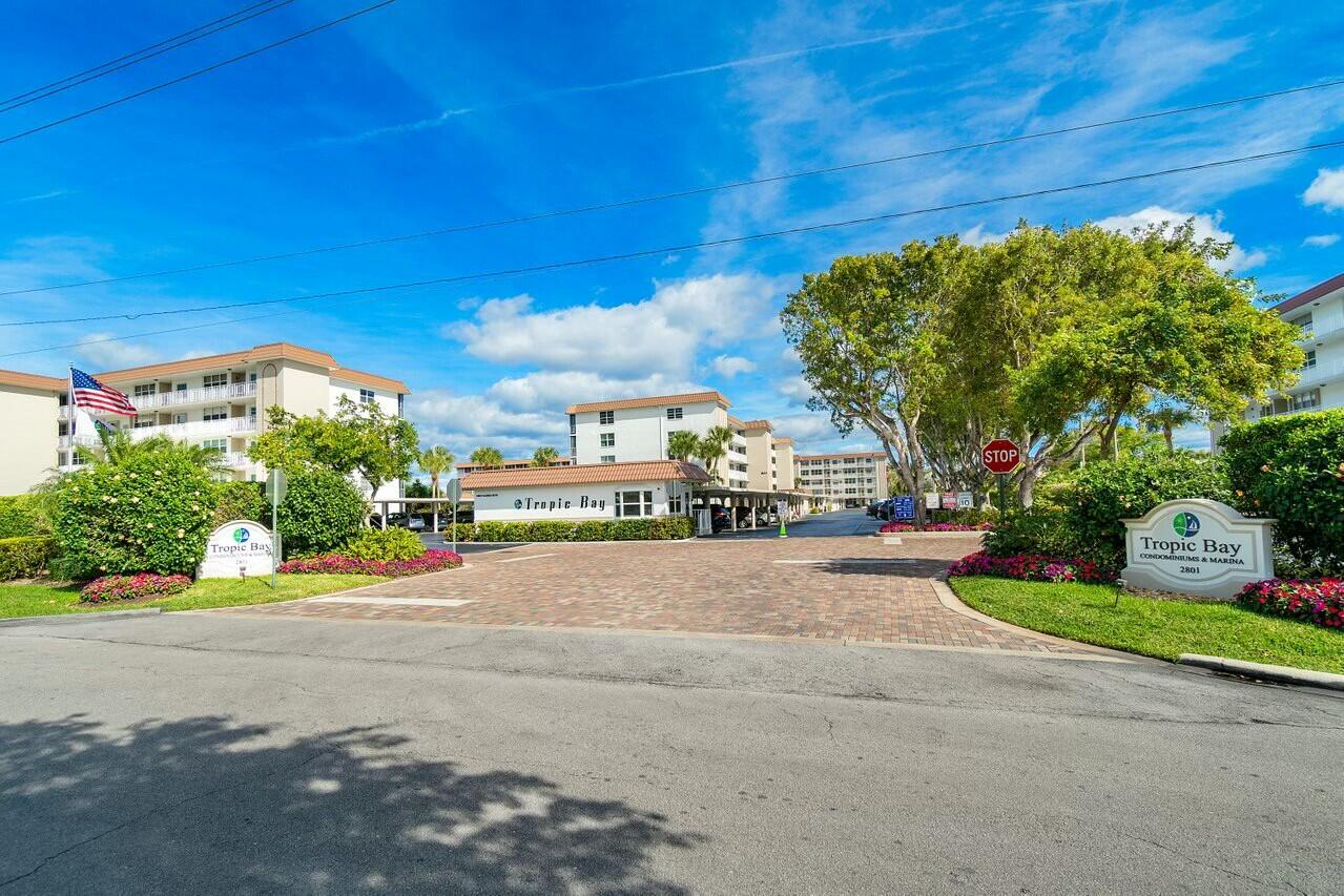 2525 Florida Boulevard 128