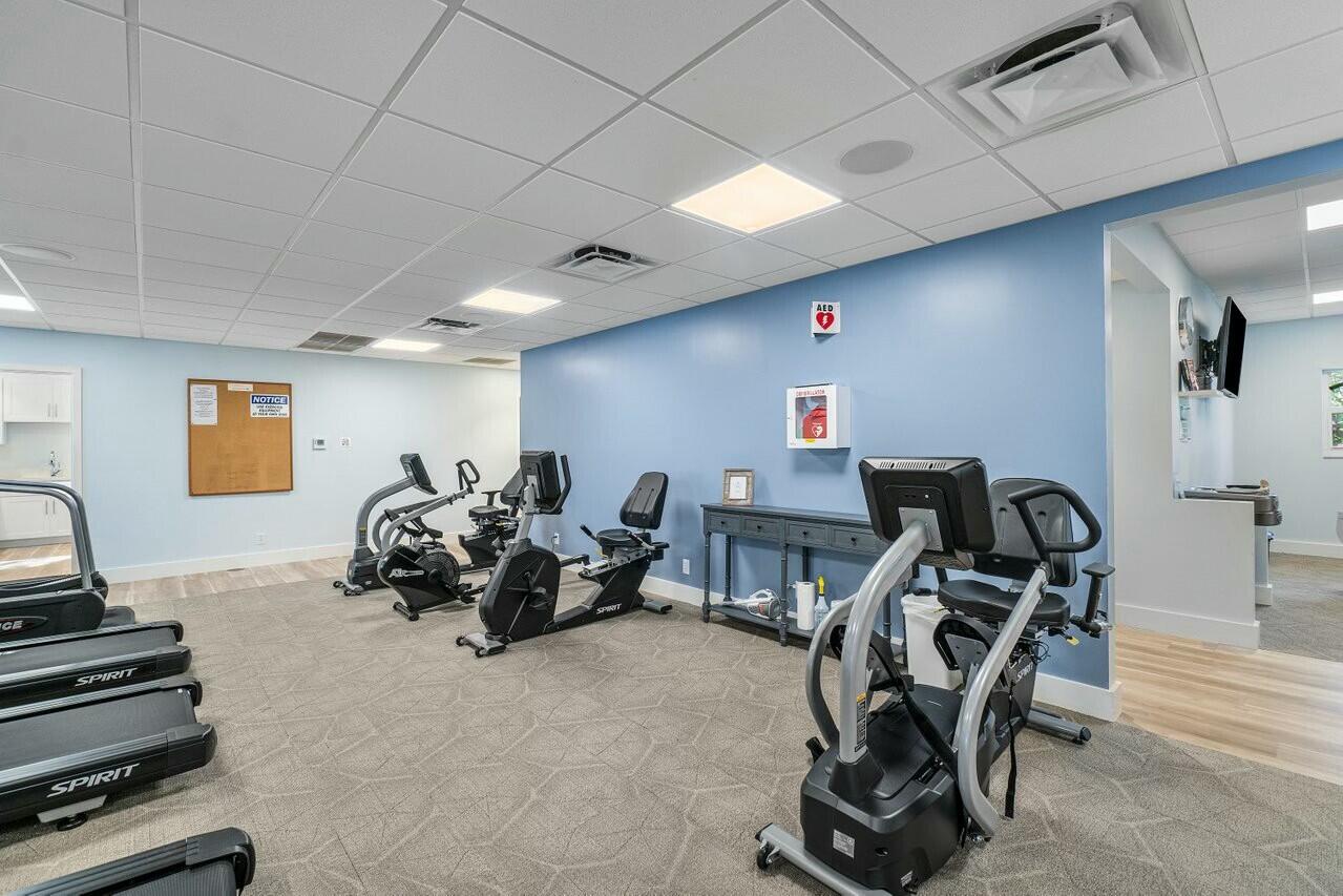 2525 Florida Boulevard 128