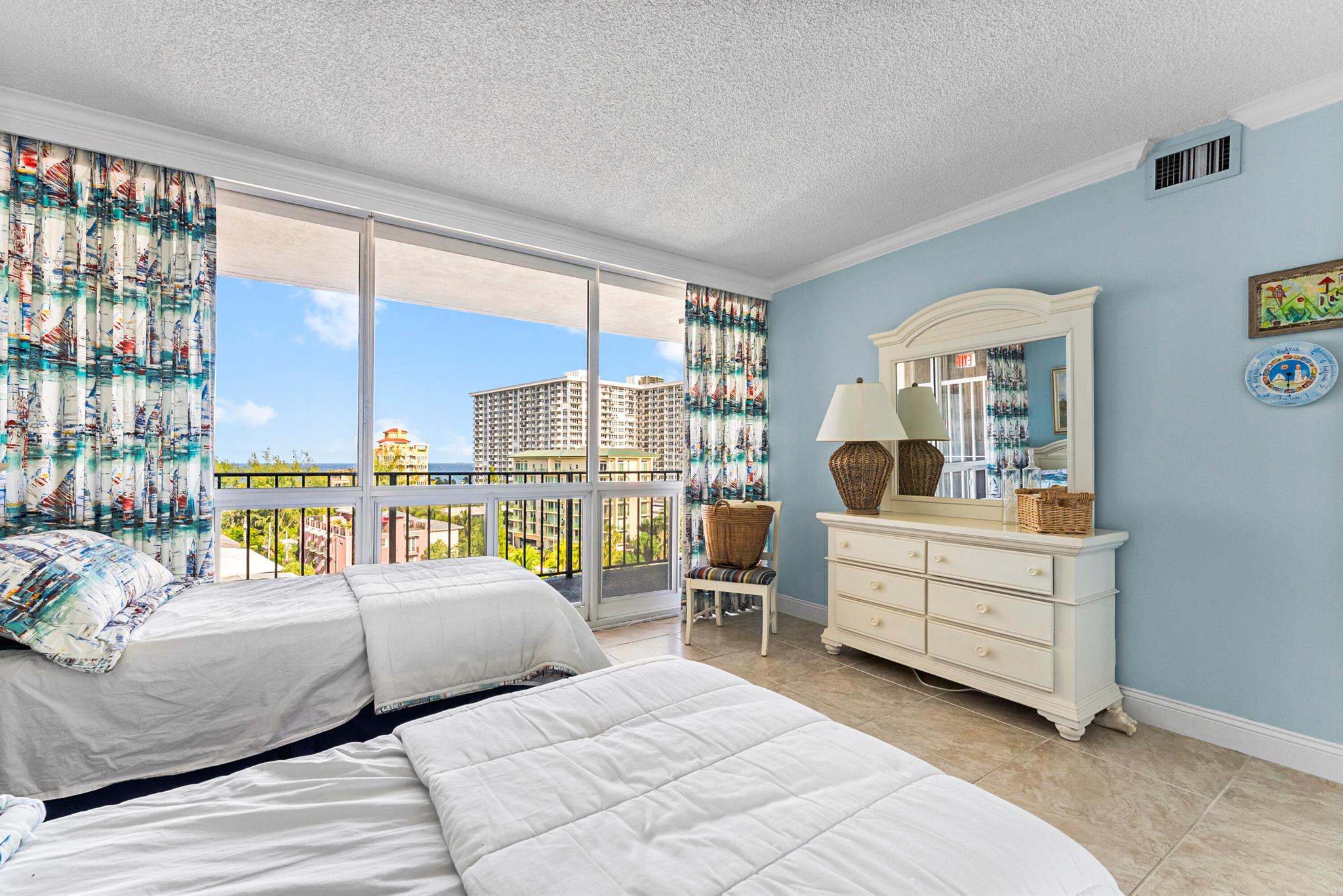 521 N Riverside Drive 801