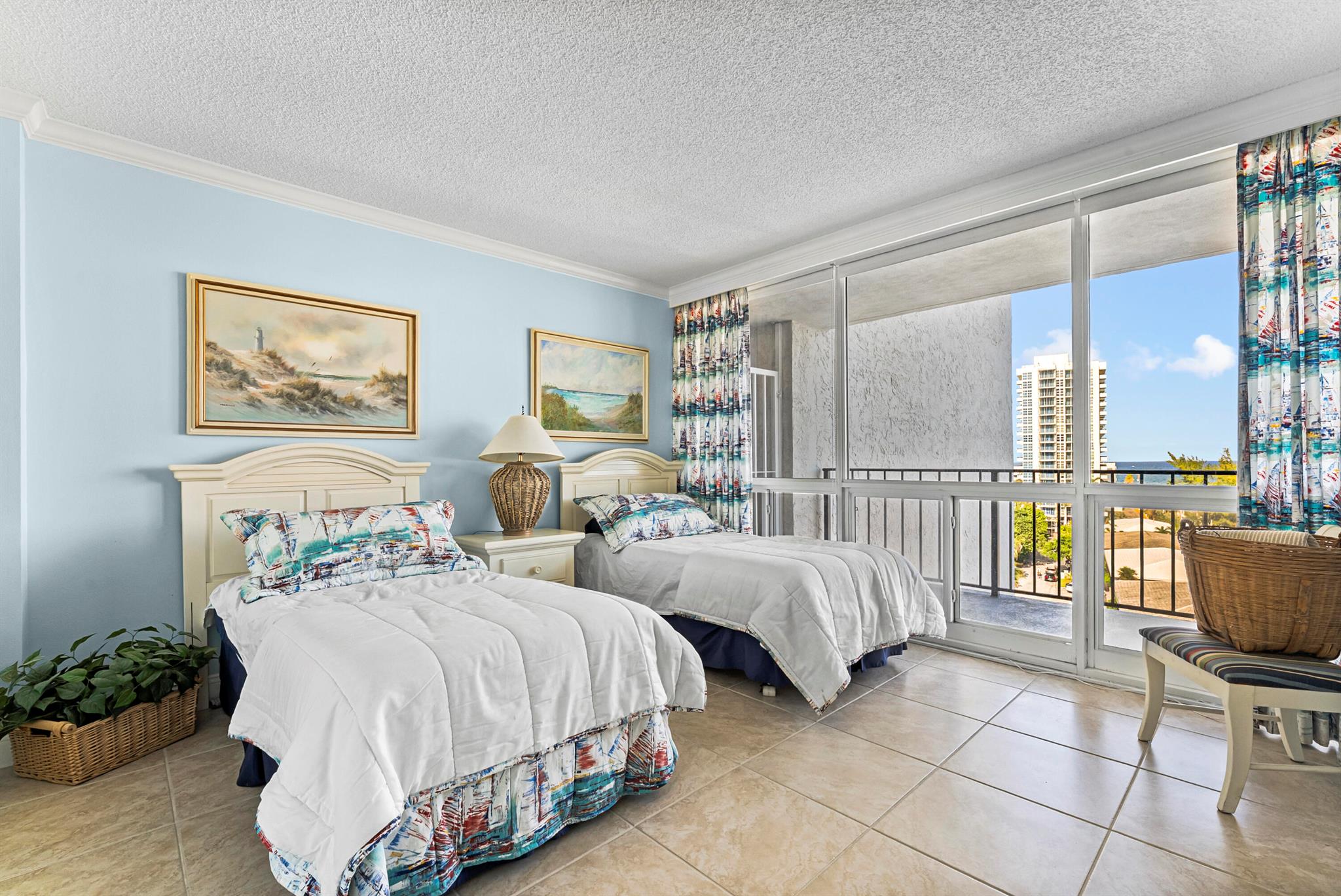 521 N Riverside Drive 801