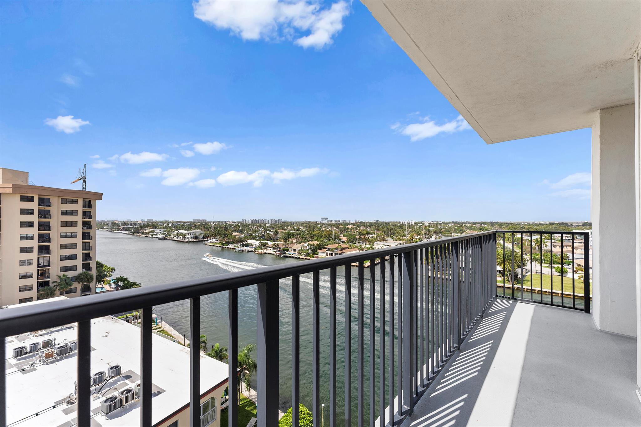 521 N Riverside Drive 801