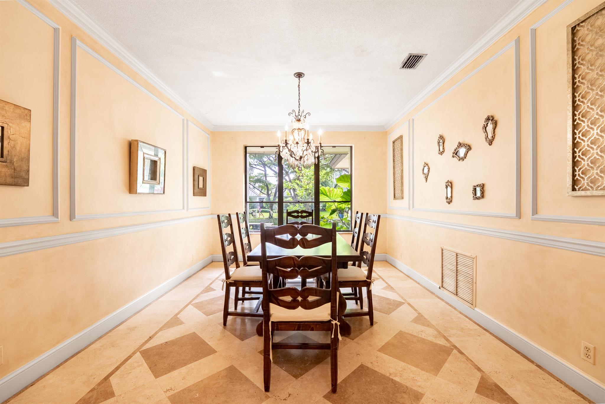 1985 Parkside Circle S