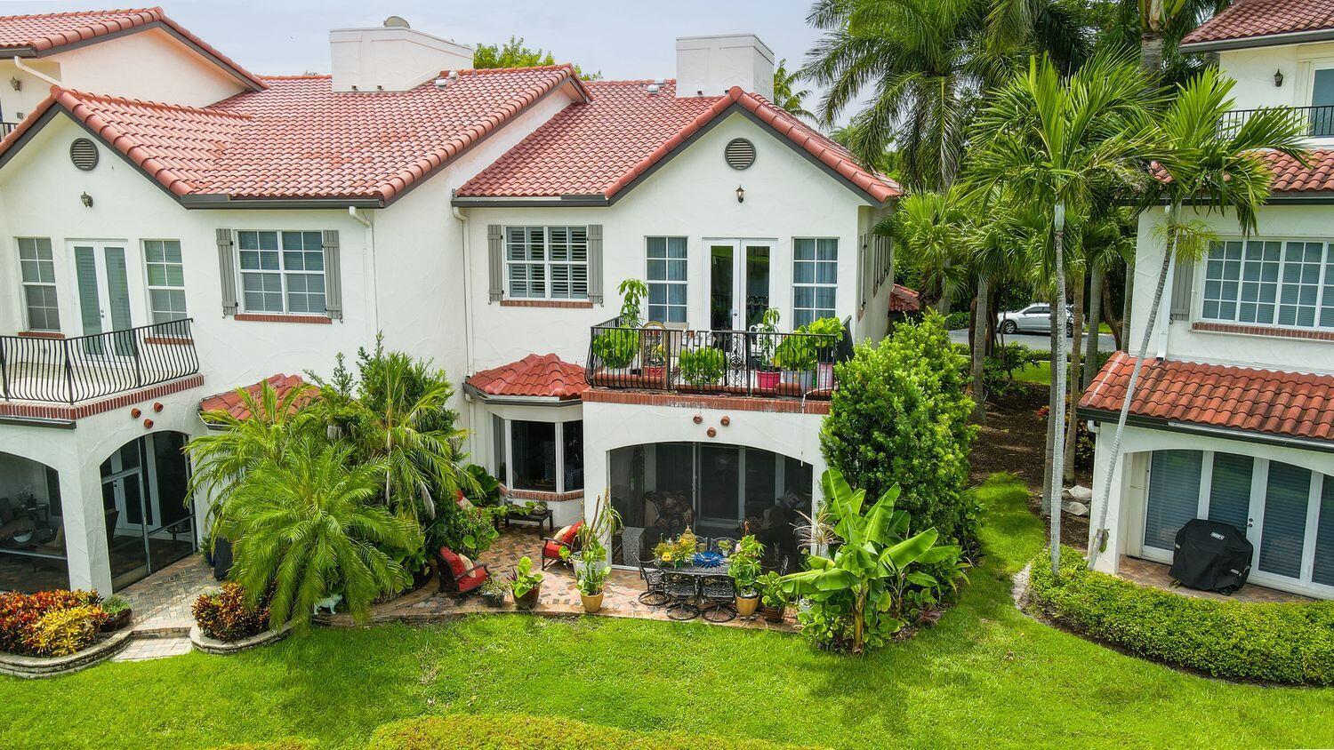 1527 Estuary Trail