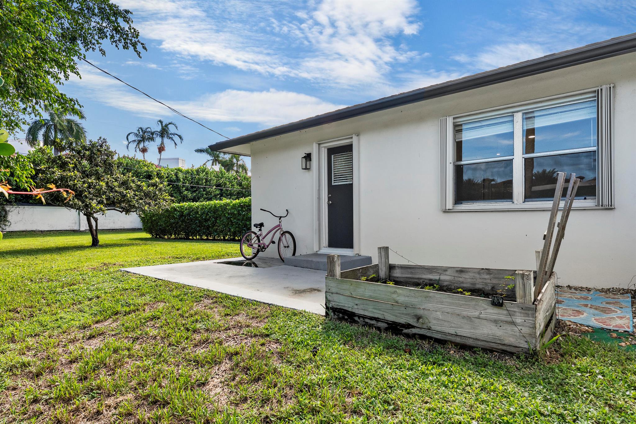 632 Allen Avenue 1