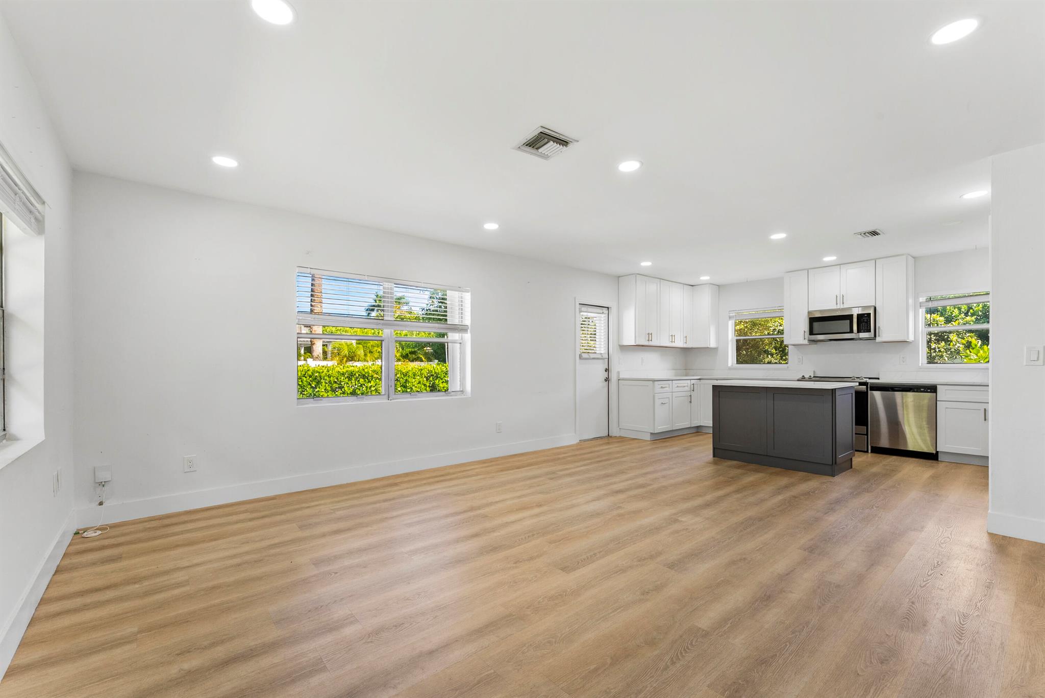 632 Allen Avenue 1