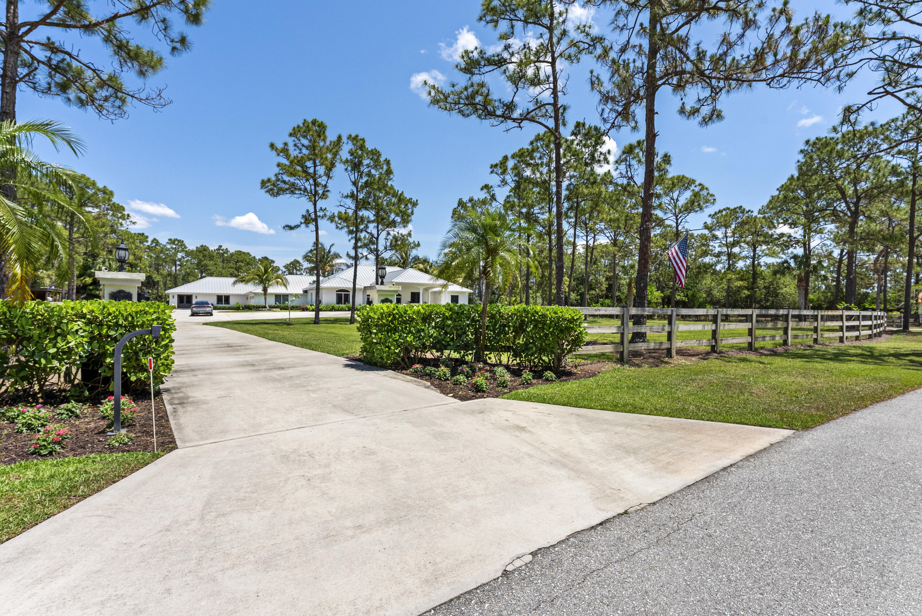 14819 Broken Arrow Place