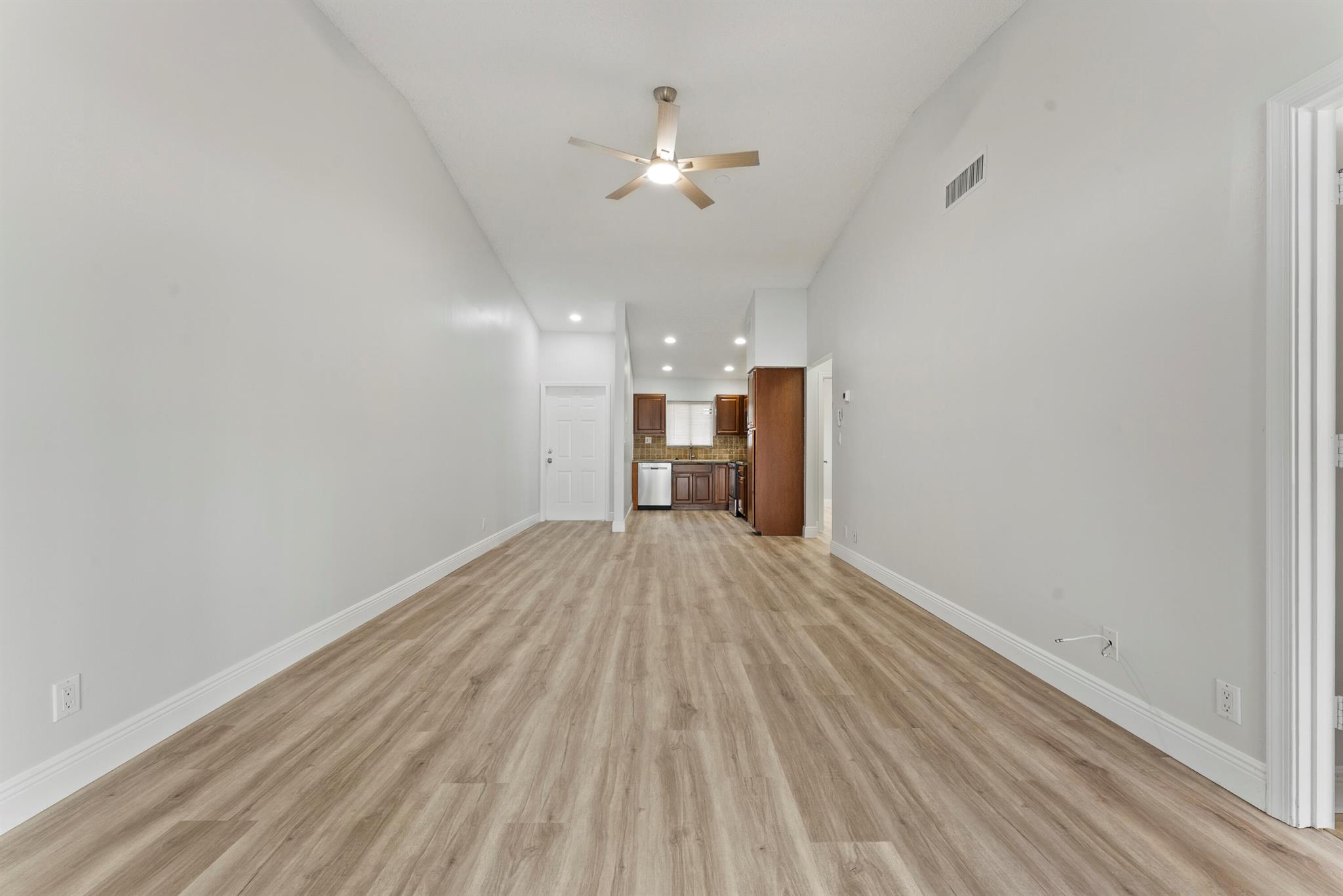 2900 Olivewood Terrace 201