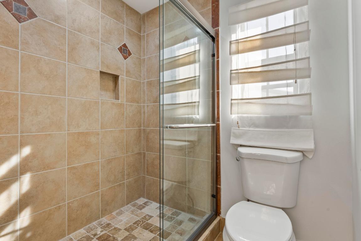 2900 Olivewood Terrace 201