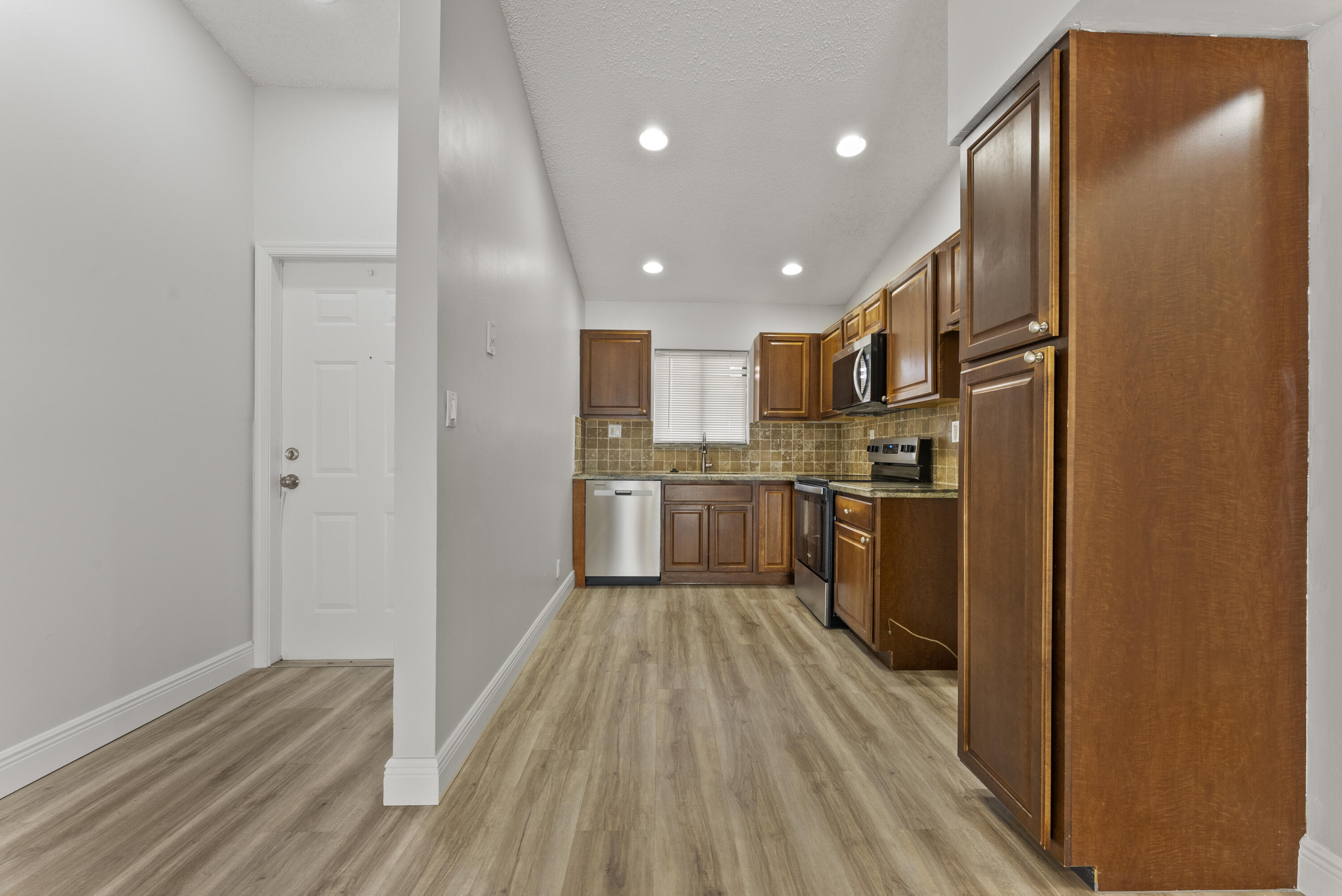 2900 Olivewood Terrace 201