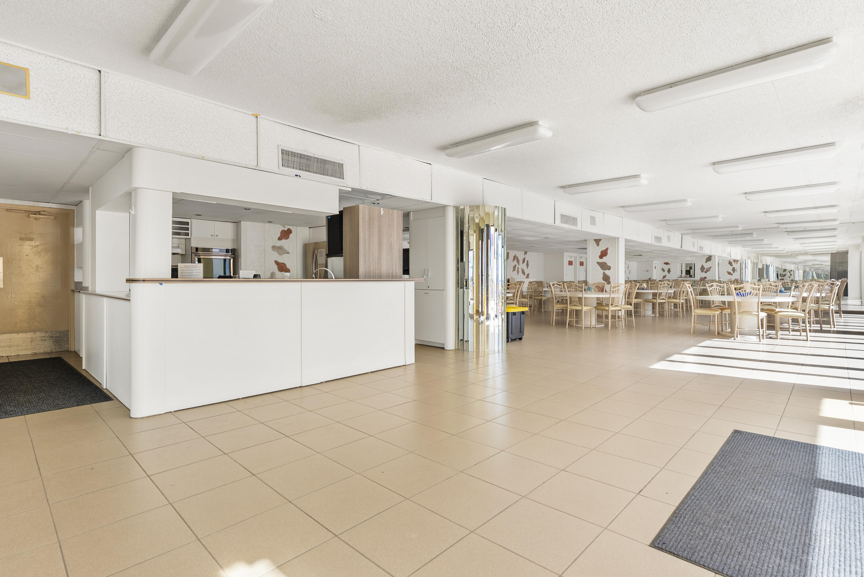 1149 Hillsboro Mile 1008