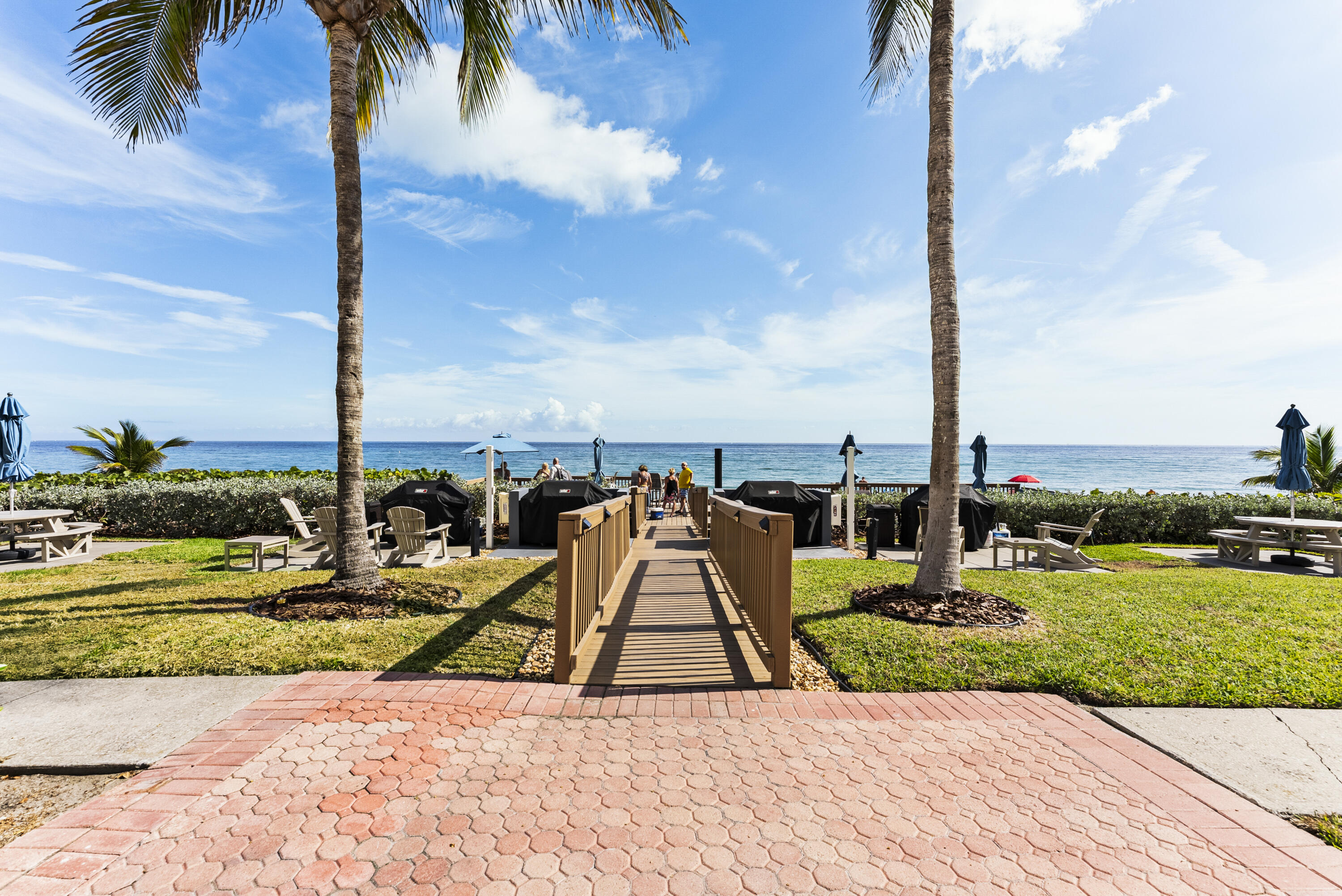 1149 Hillsboro Mile 1008