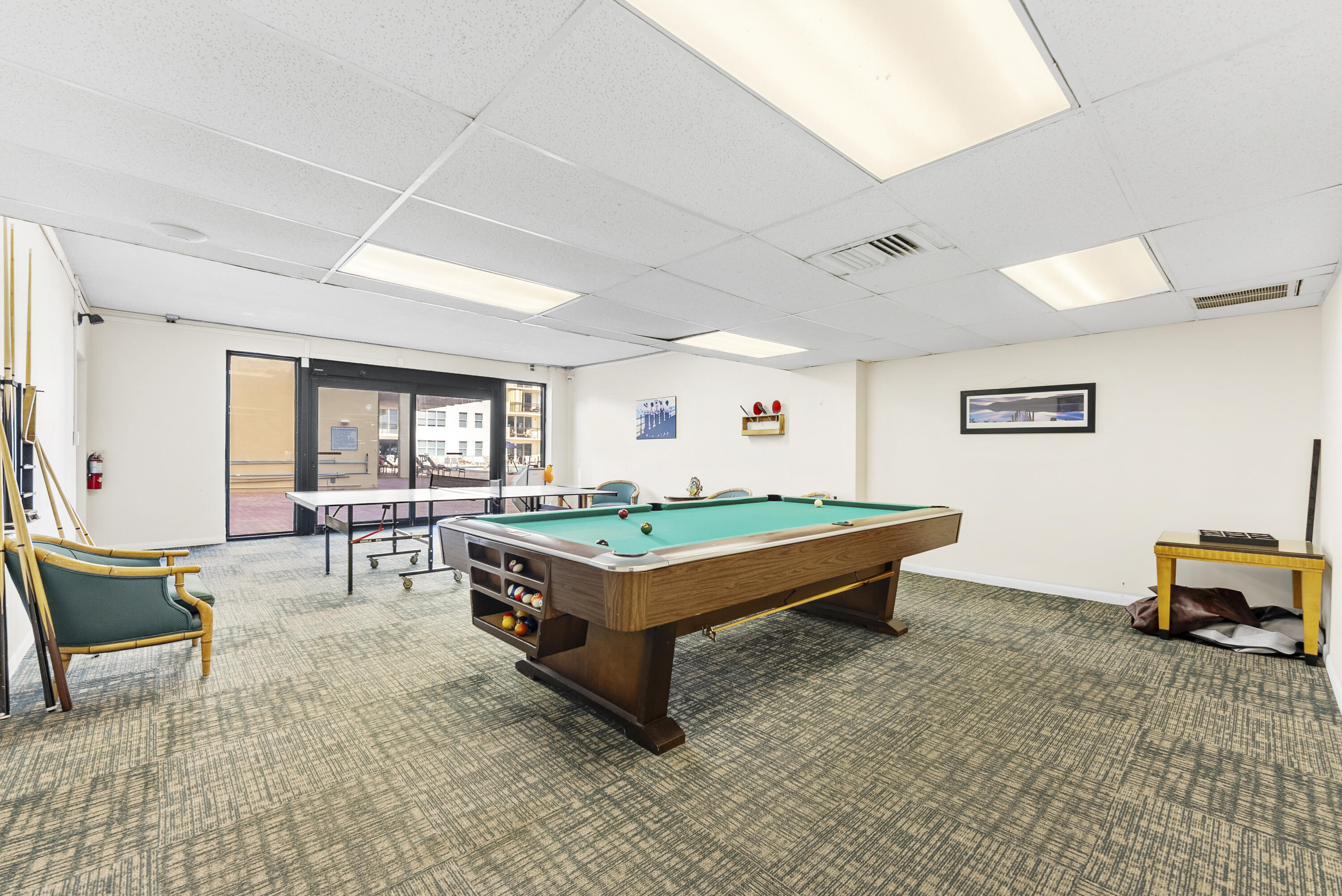 1149 Hillsboro Mile 1008