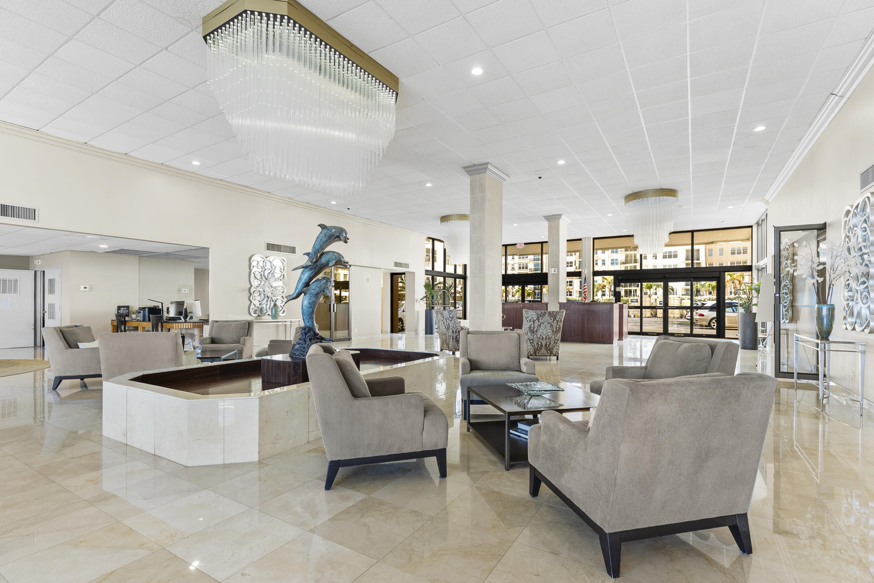 1149 Hillsboro Mile 1008