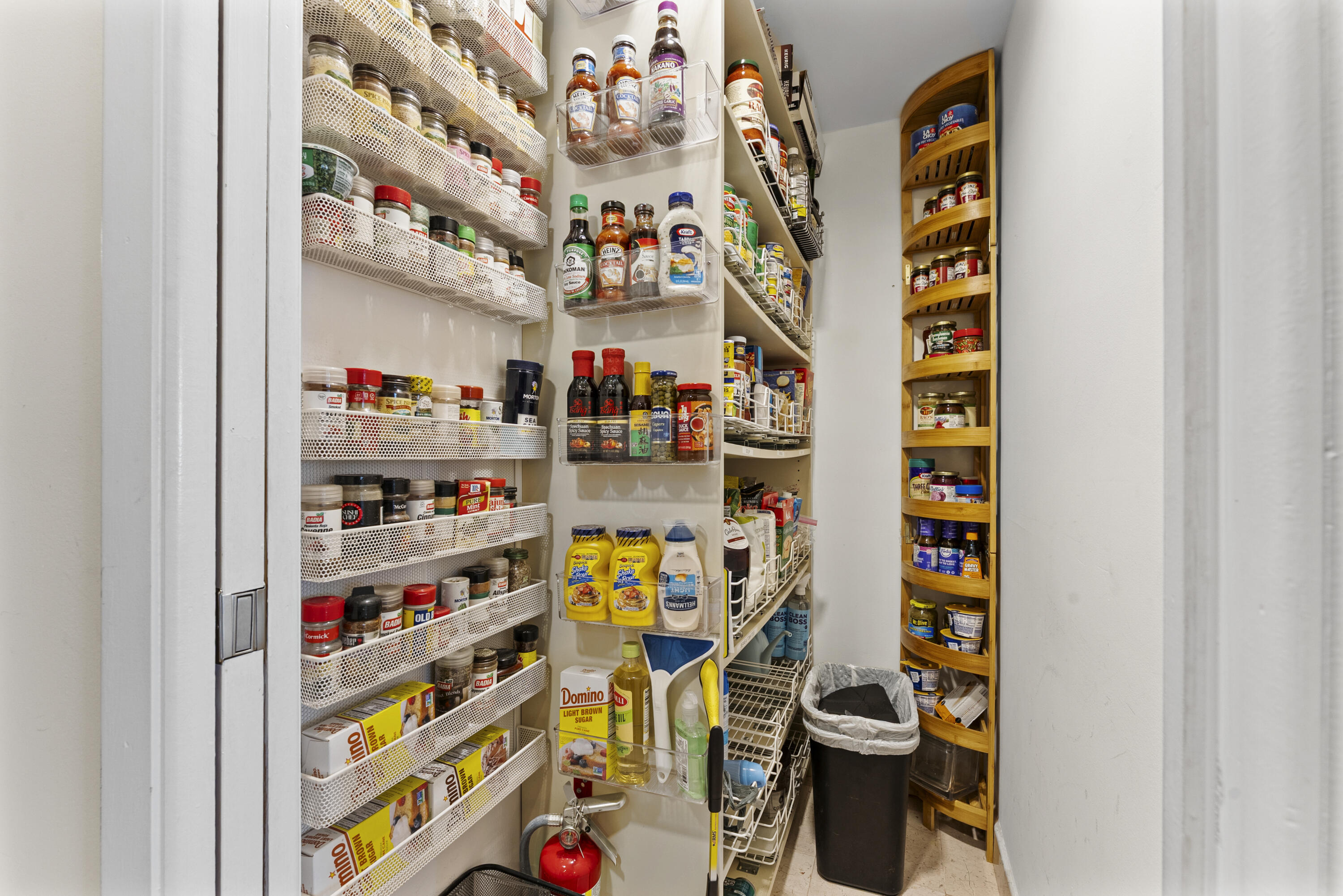 1167 Hillsboro Mile 709