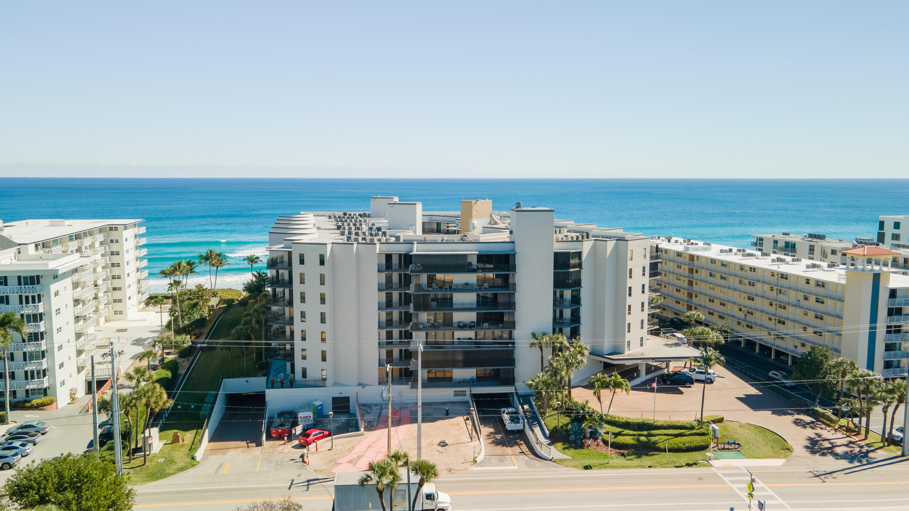 1167 Hillsboro Mile 709