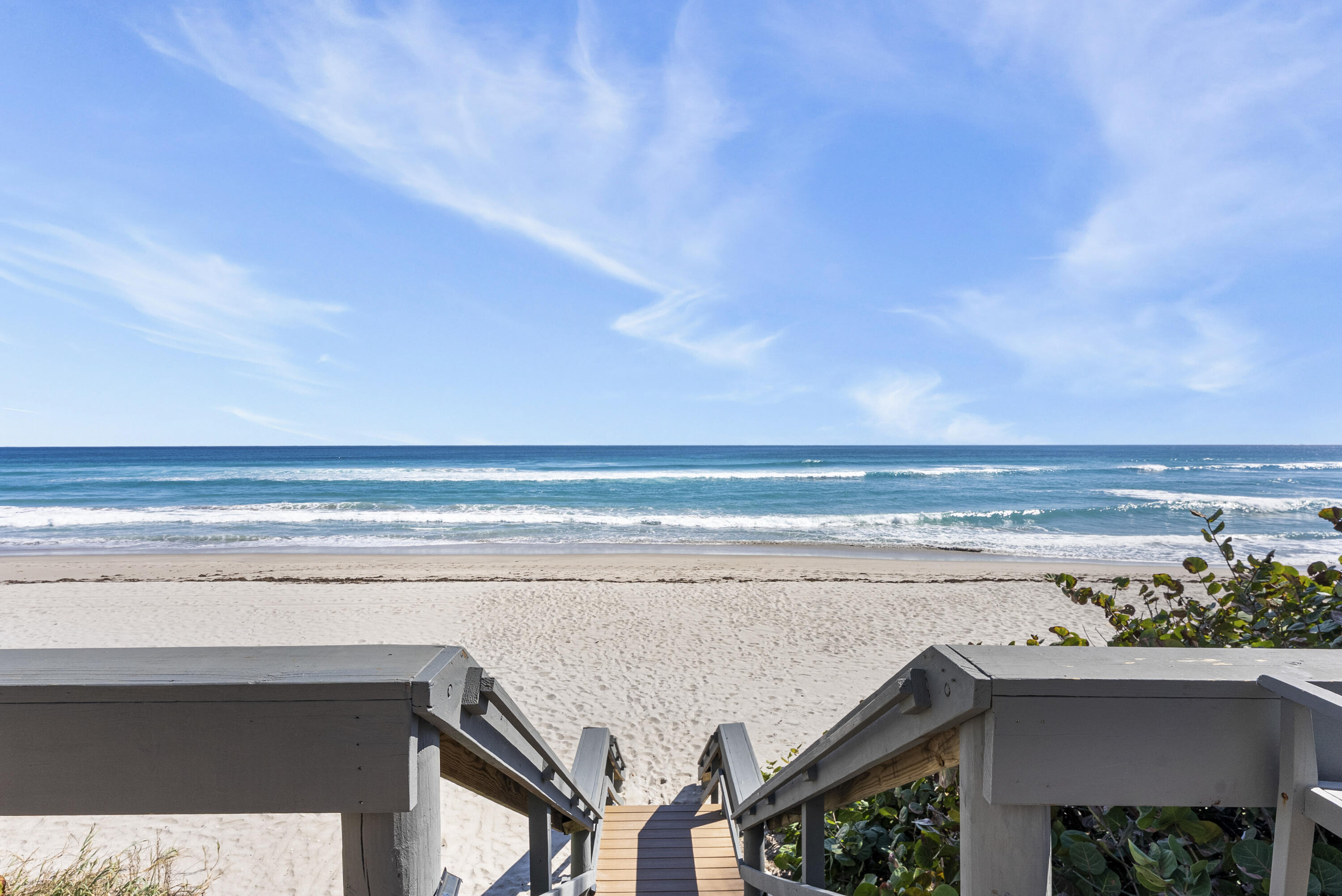 1167 Hillsboro Mile 709