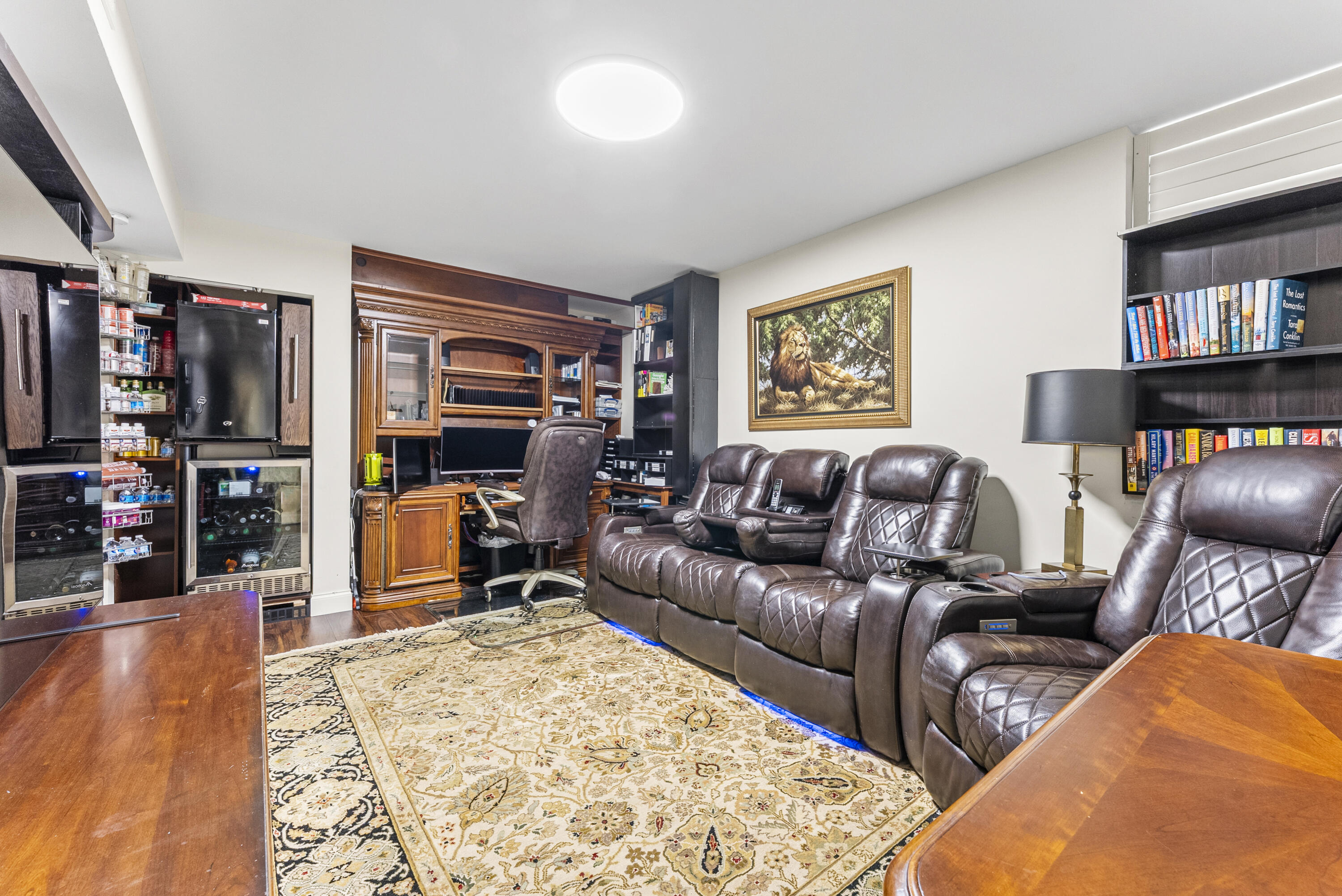 1167 Hillsboro Mile 709