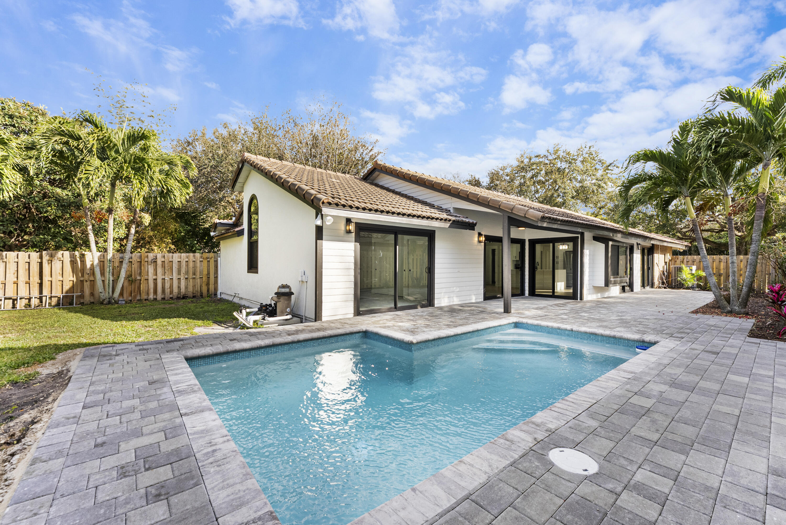 4165 NW 1st Court