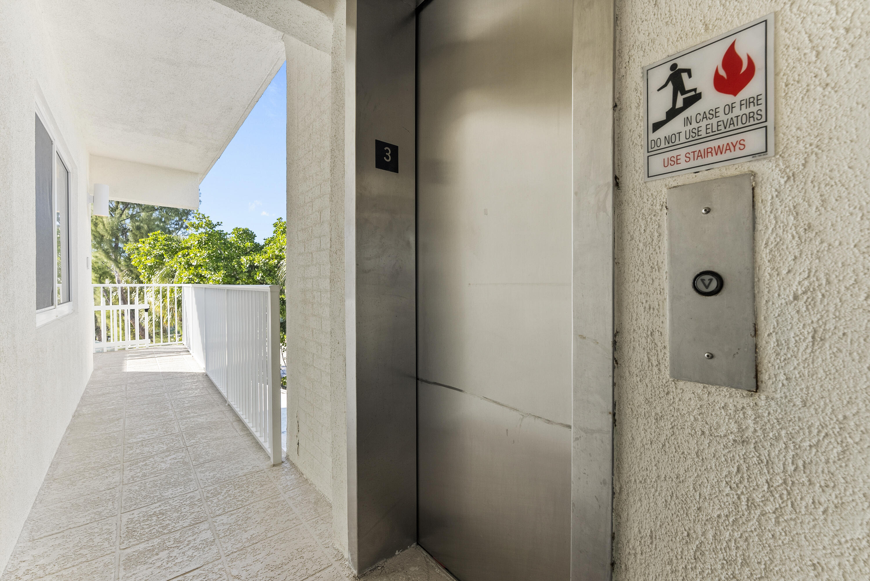 1203 Hillsboro Mile P3, Hillsboro Beach Unit: P3