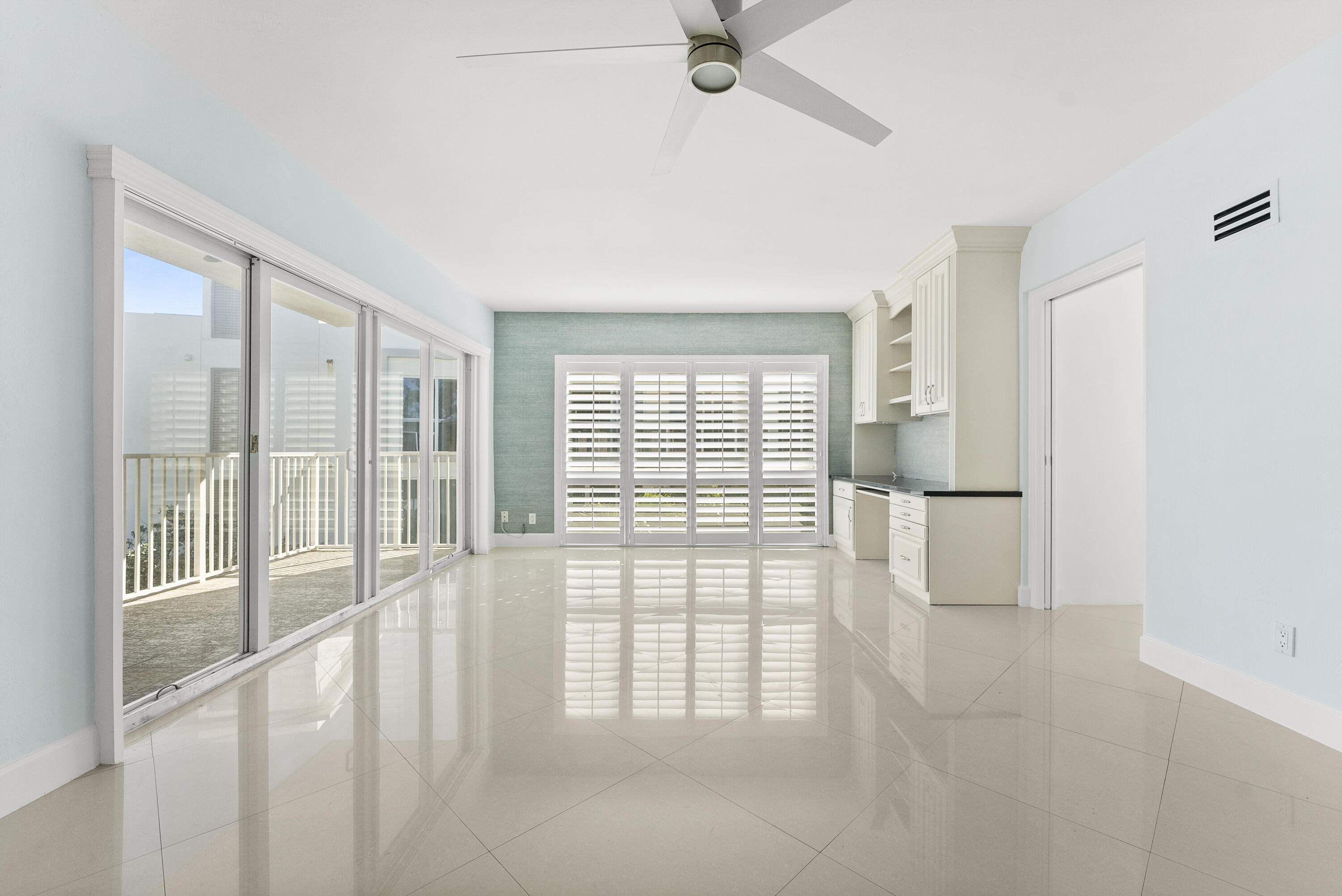 1203 Hillsboro Mile P3, Hillsboro Beach Unit: P3