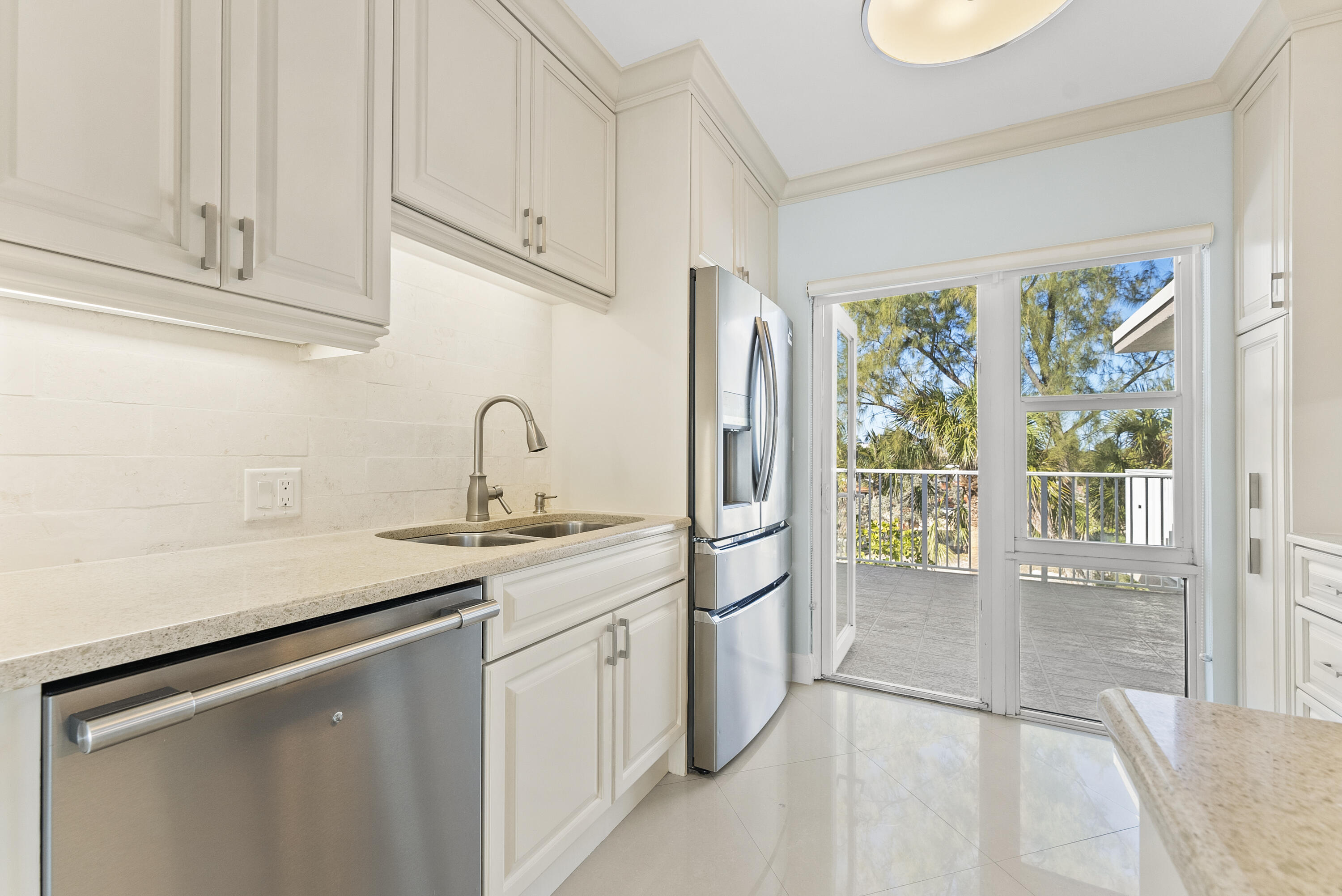 1203 Hillsboro Mile P3, Hillsboro Beach Unit: P3