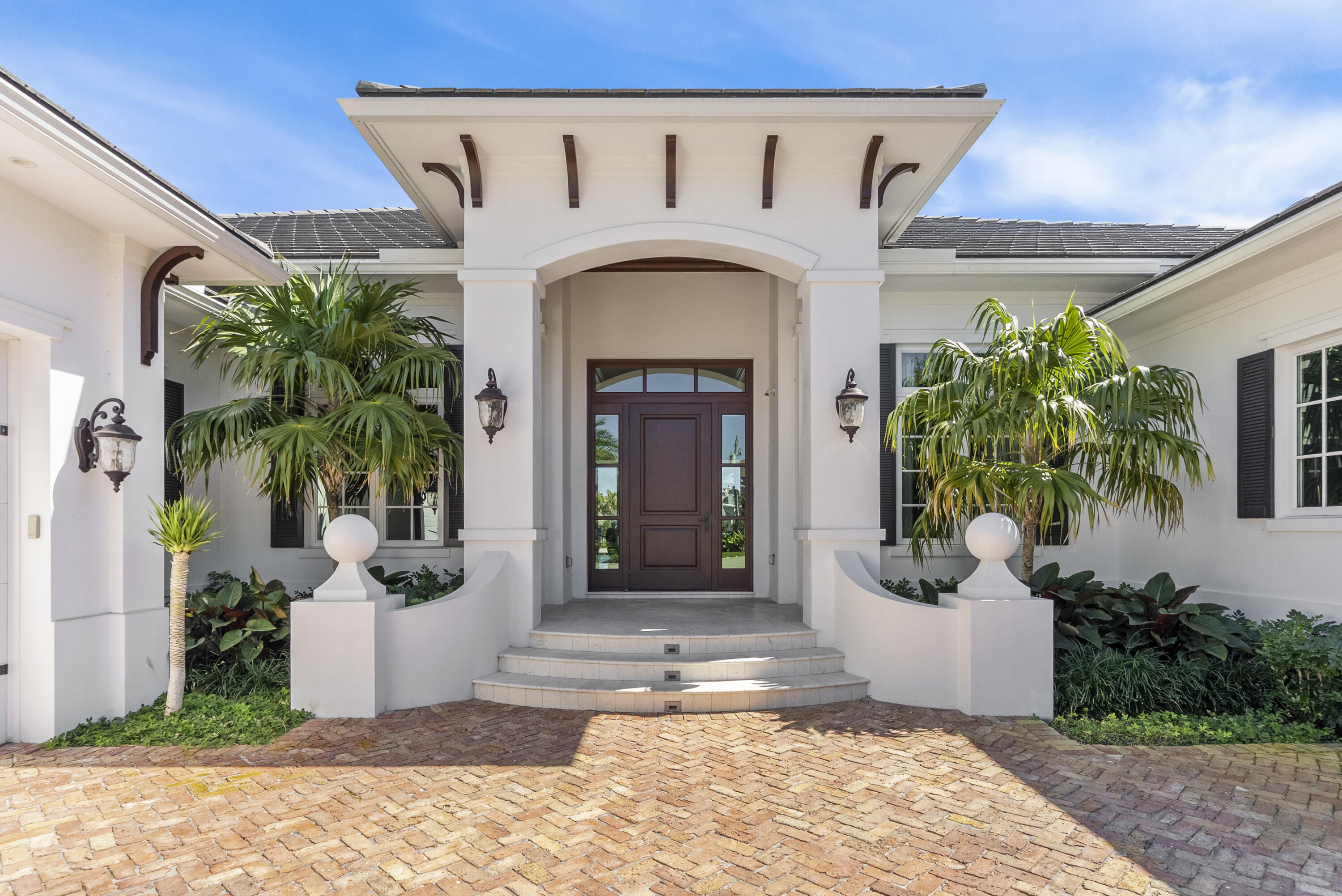 976 Cypress Drive