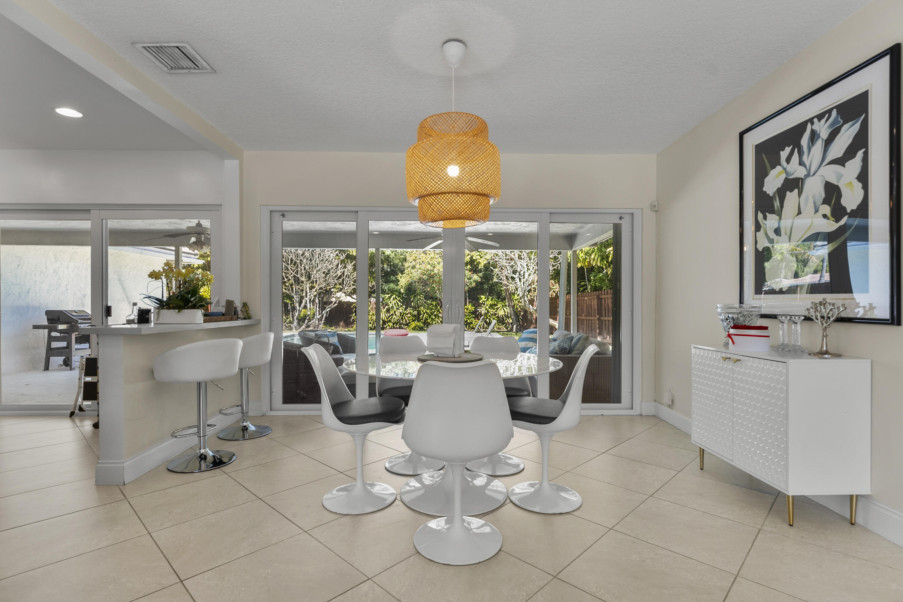 401 NE 10th Ter Terrace