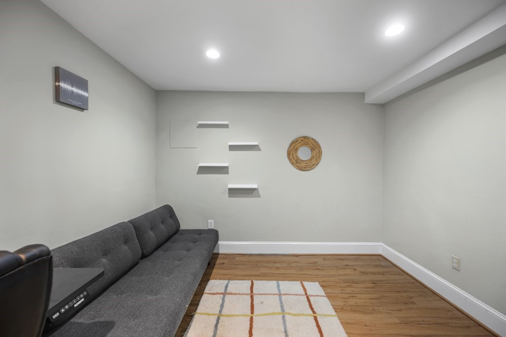 171 H St # 1